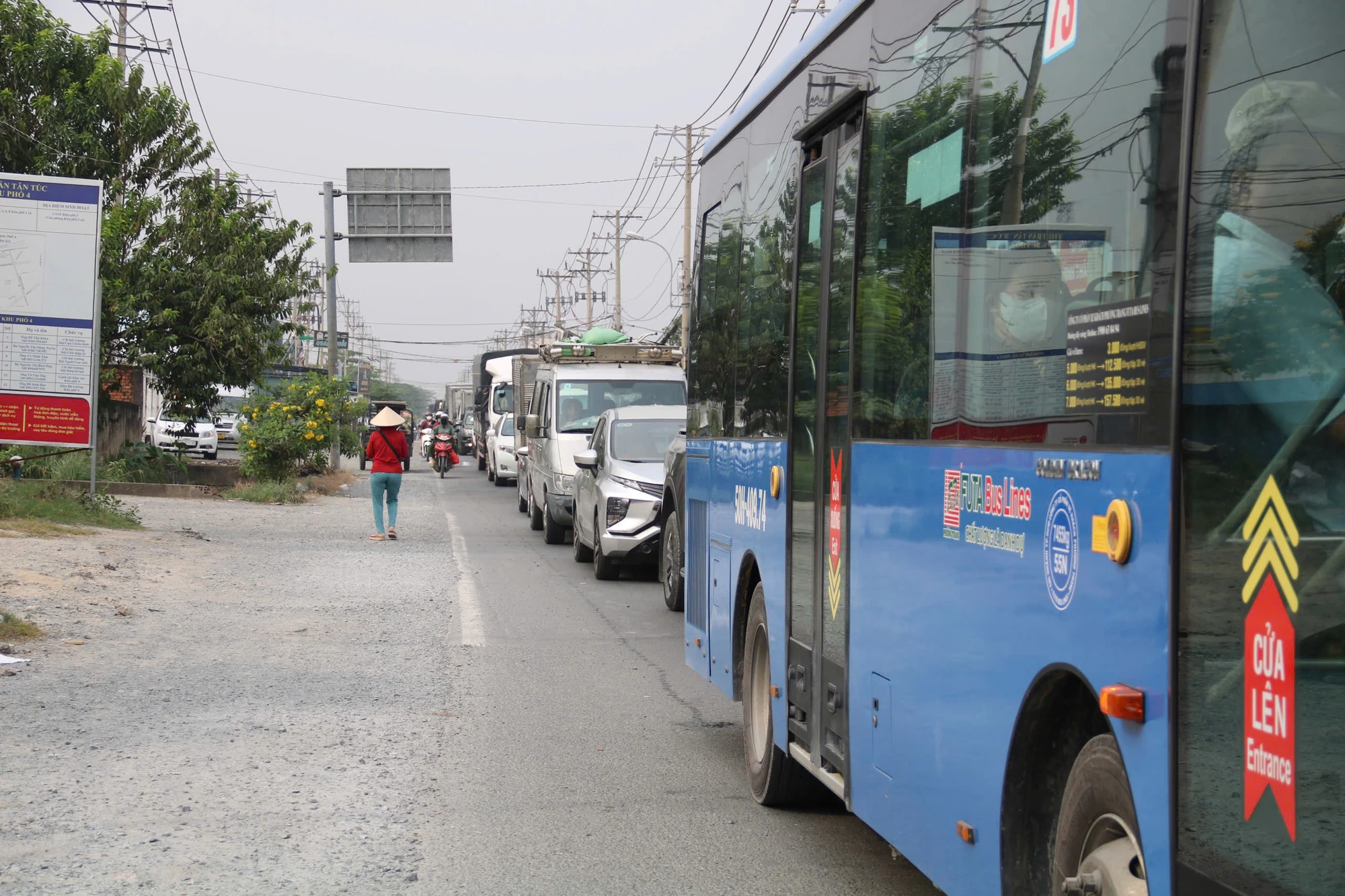 cua-ngo-phia-tay-203.jpg
