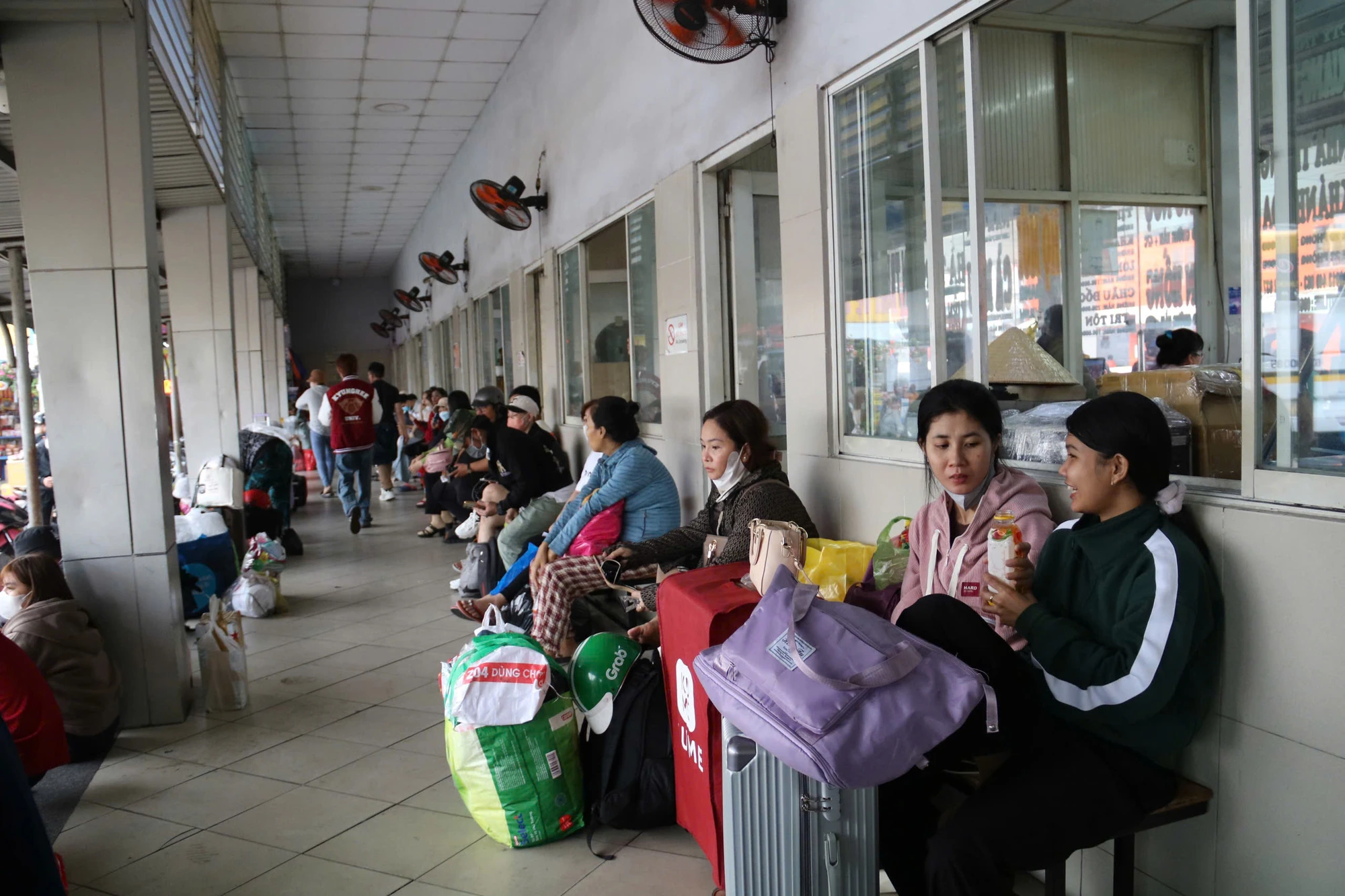cua-ngo-phia-tay-248.jpg