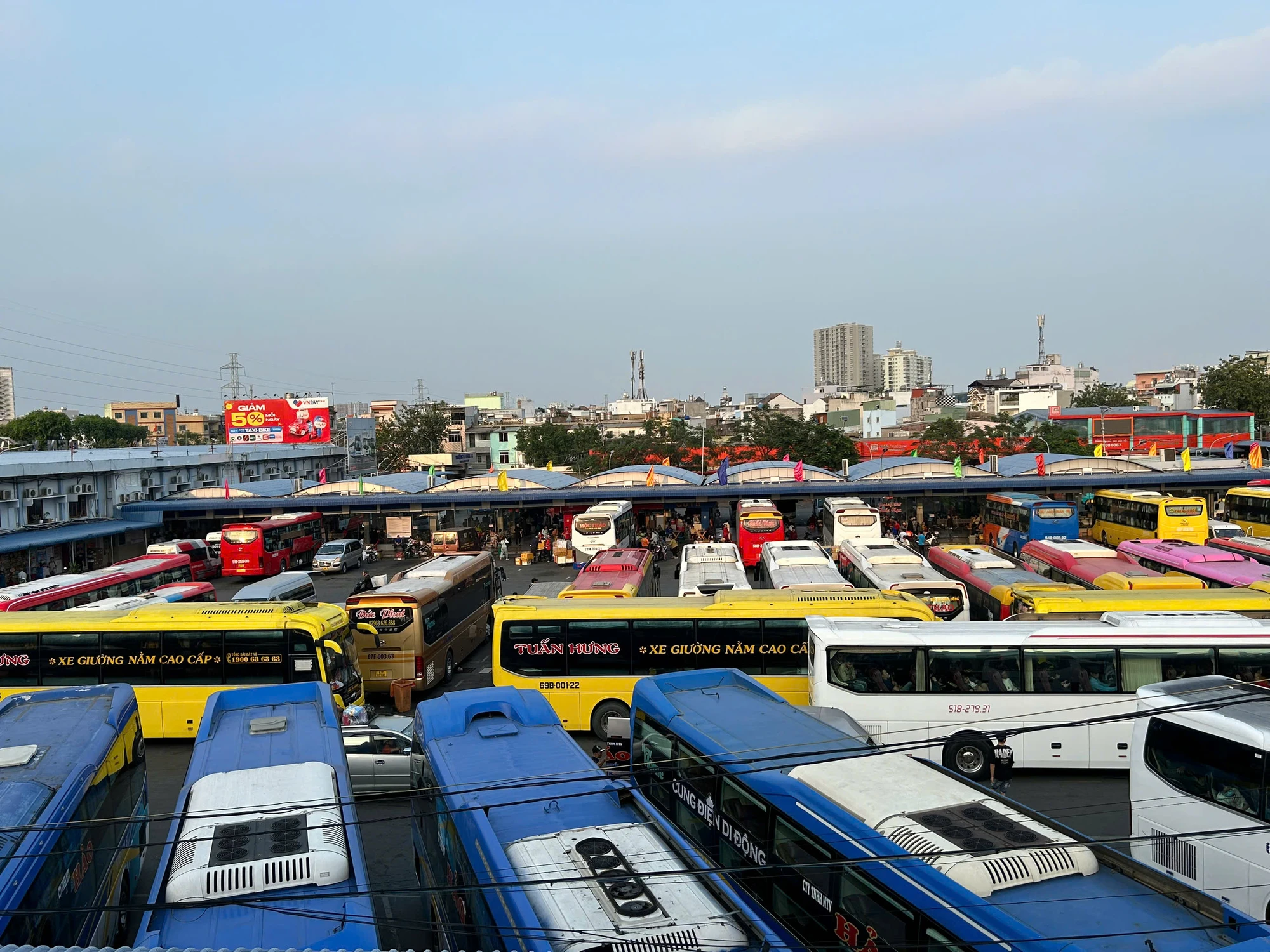 cua-ngo-phia-tay-255.jpg
