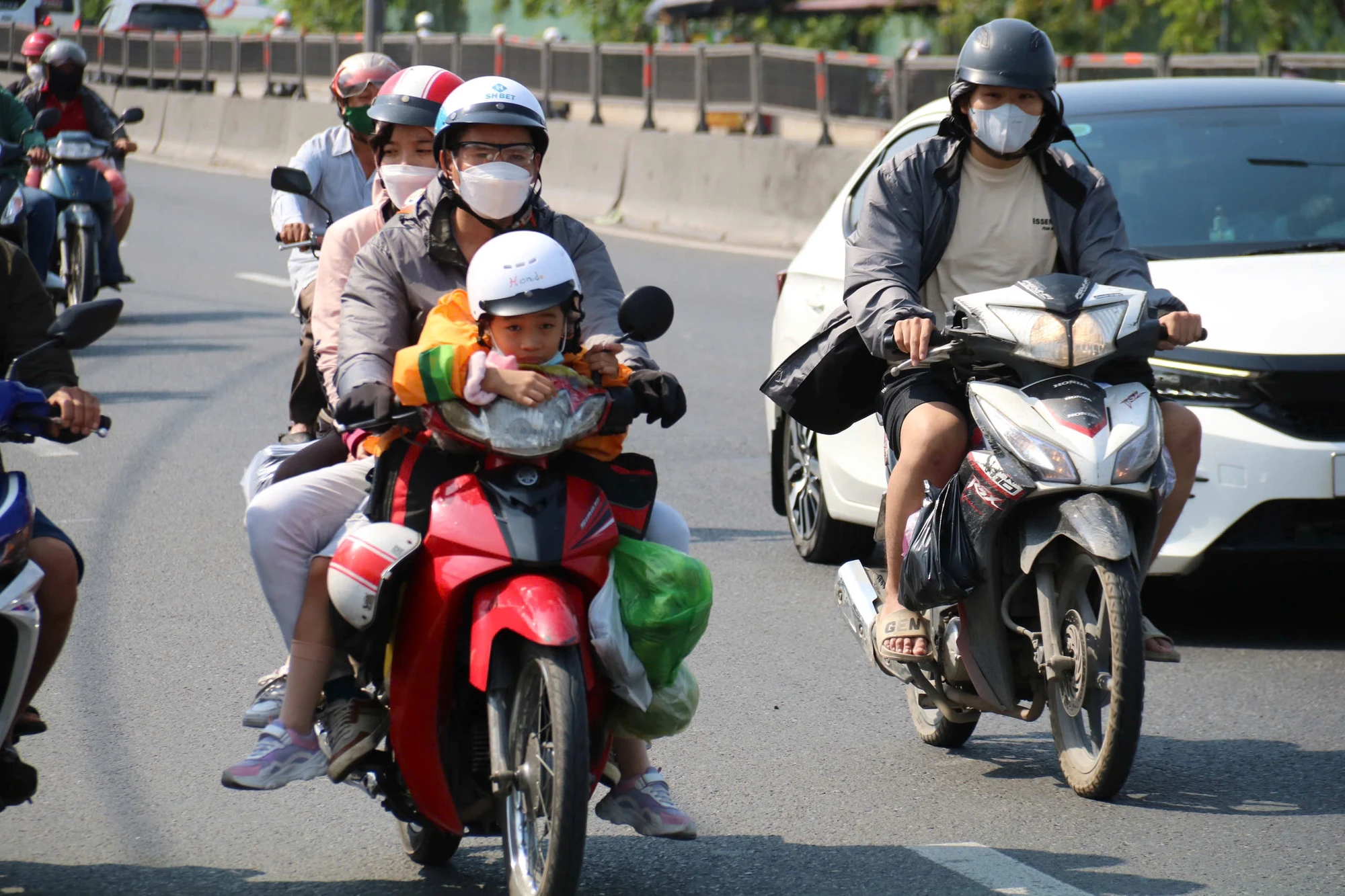 cua-ngo-phia-tay-294.jpg