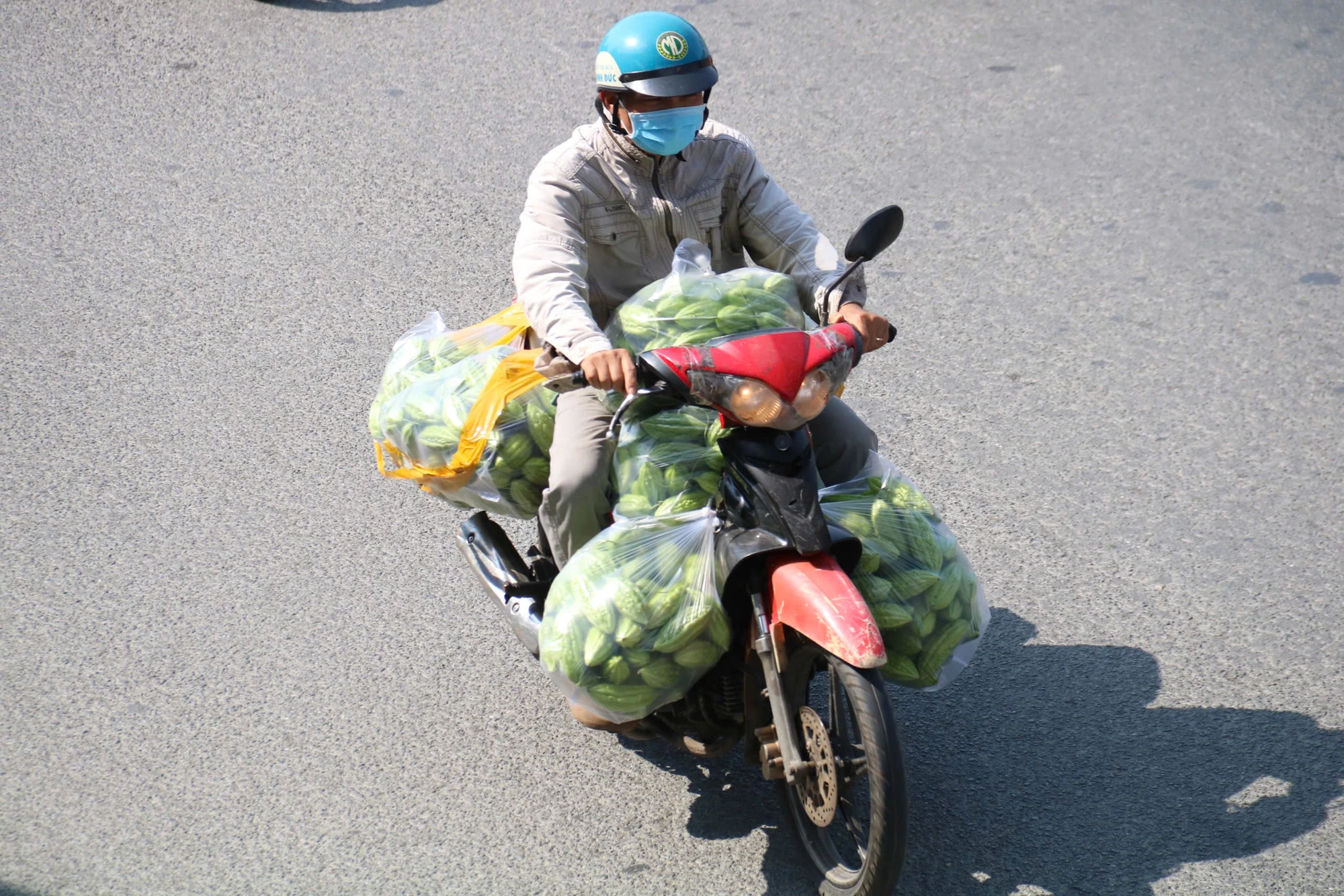 cua-ngo-phia-tay-300.jpg