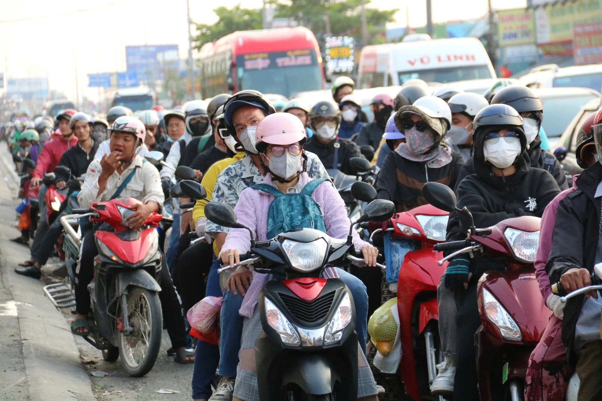 cua-ngo-phia-tay-307.jpg