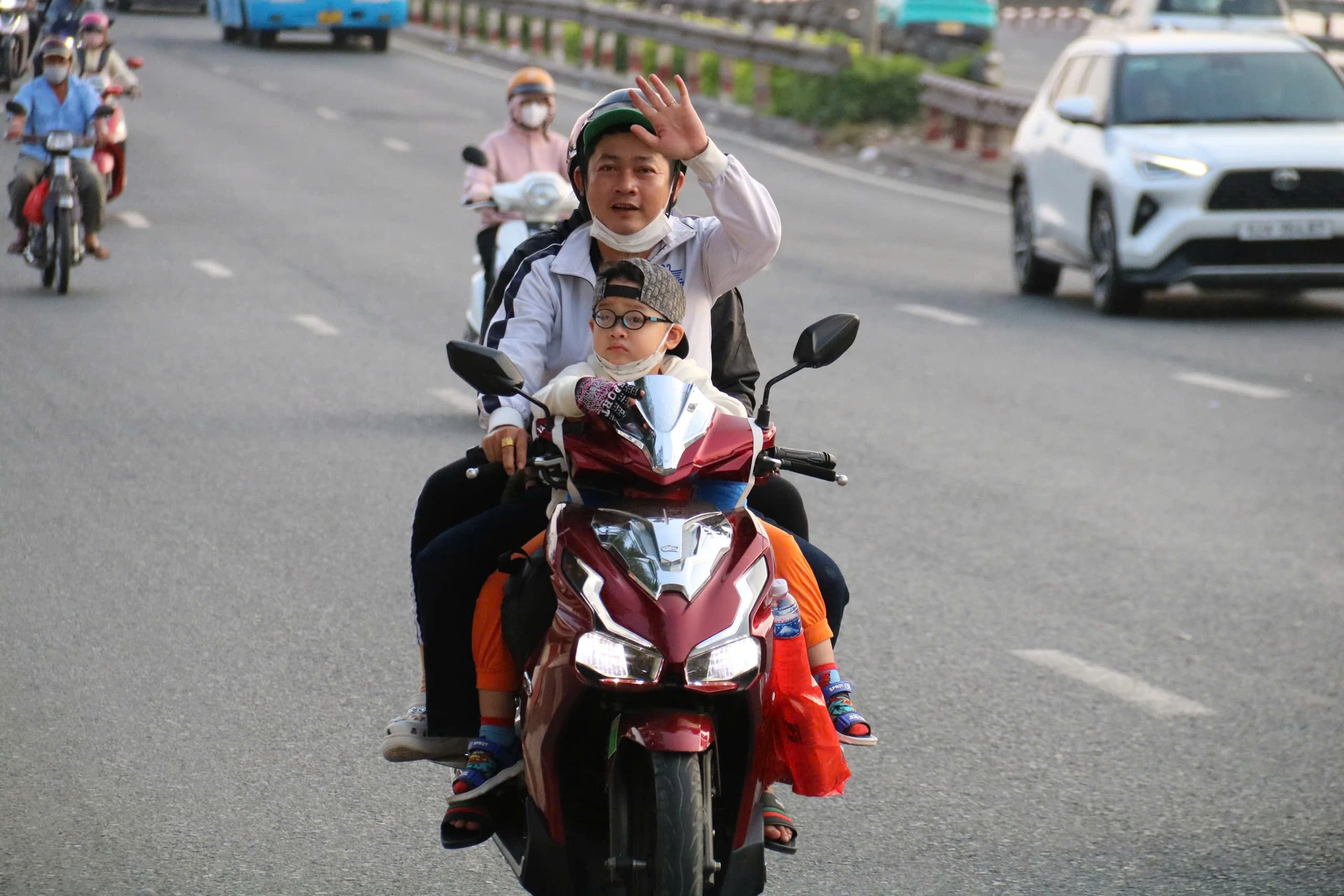 cua-ngo-phia-tay-312.jpg
