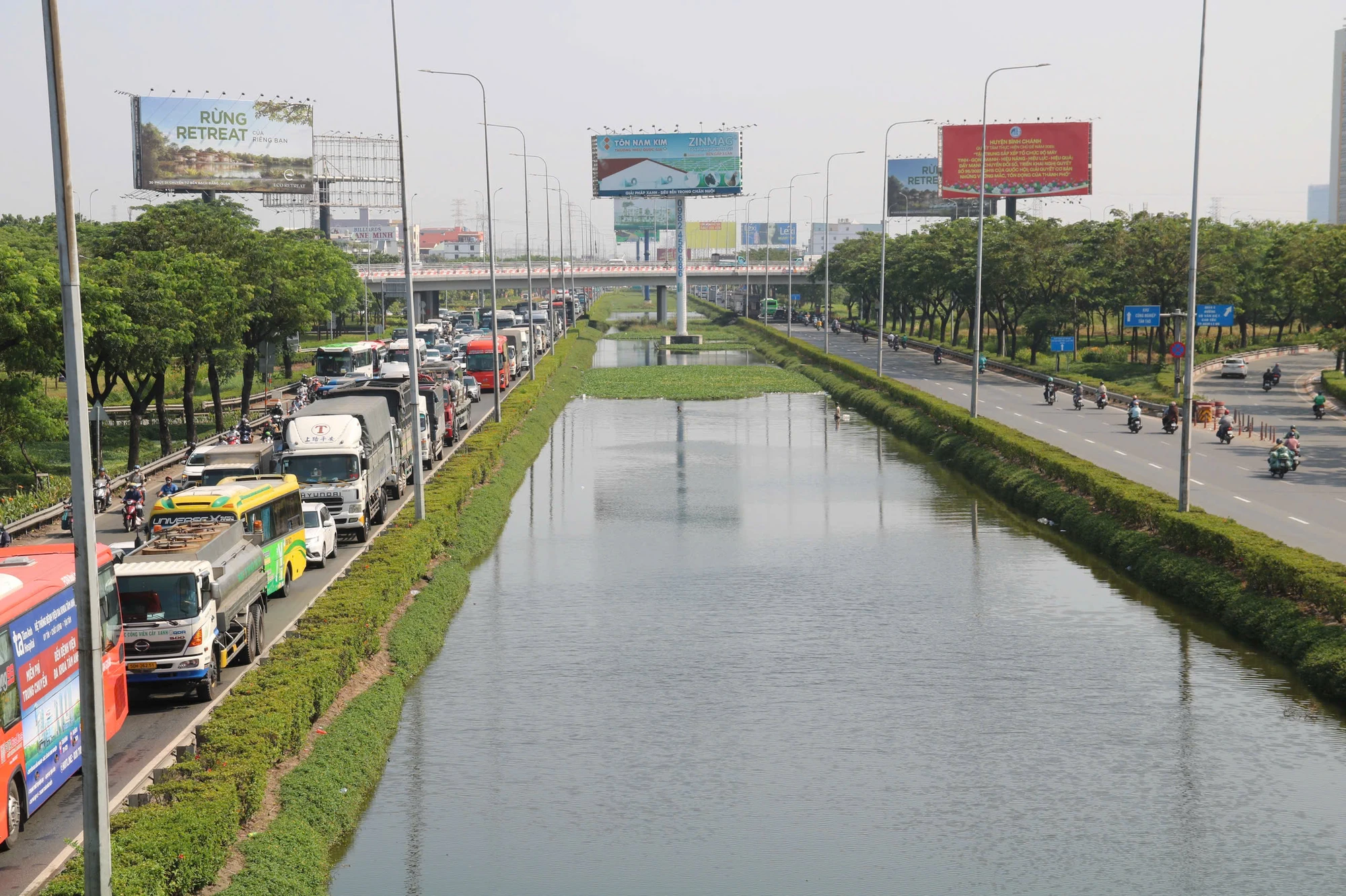 cua-ngo-phia-dong-52.jpg