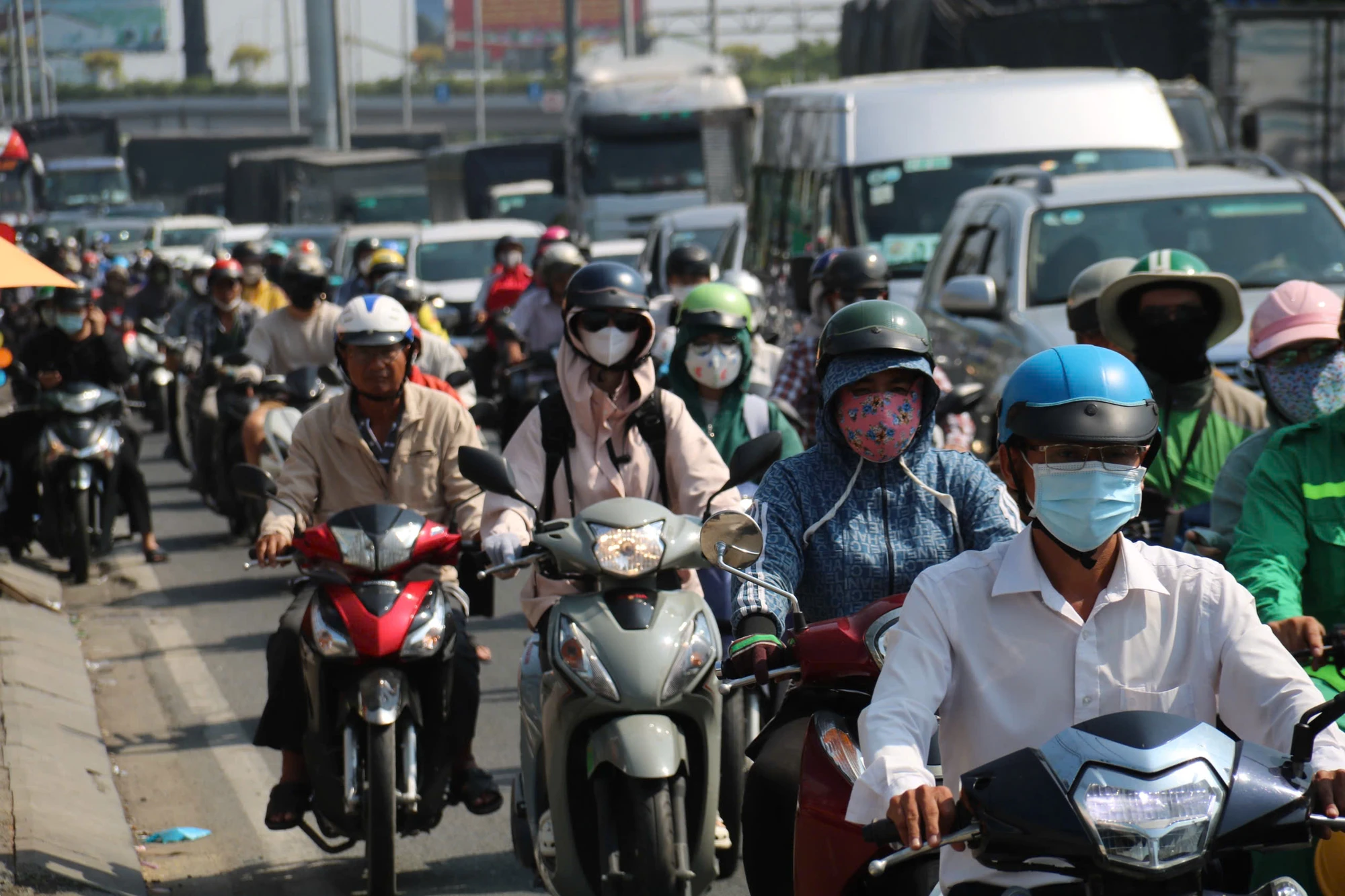 cua-ngo-phia-dong-56.jpg