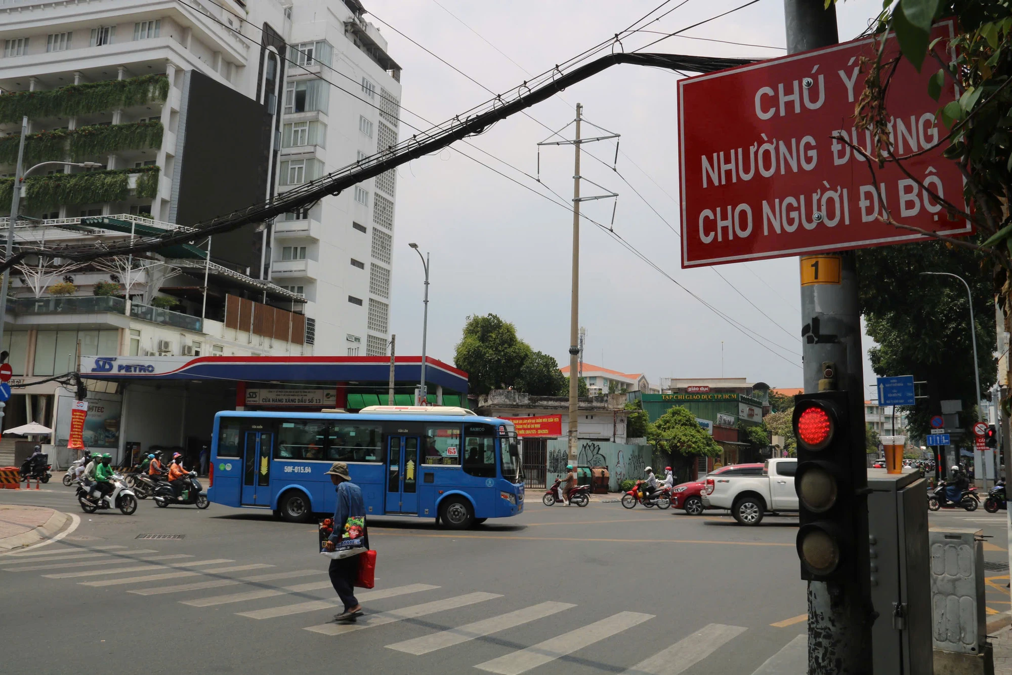 xe-re-phai-1.jpg