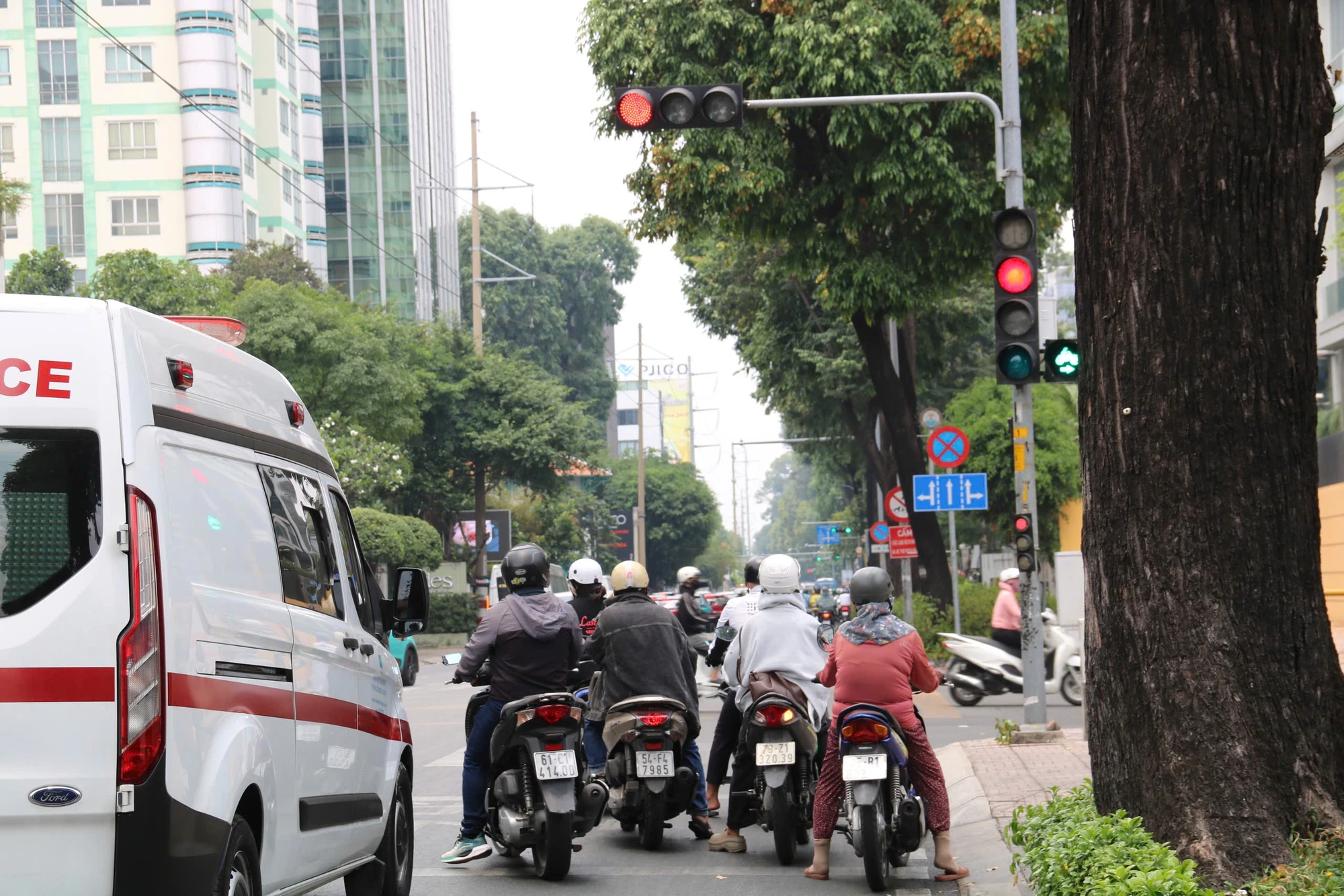 xe-re-phai-9.jpg