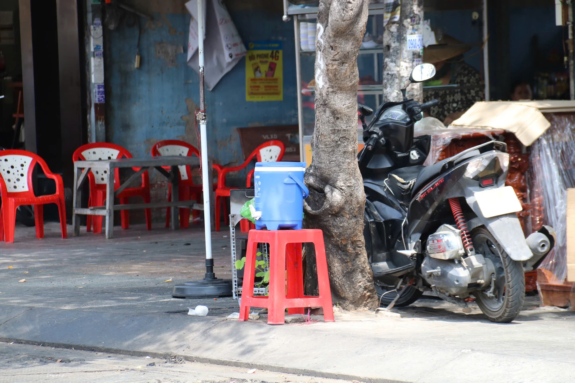binh-nuoc-mien-phi-6.jpg