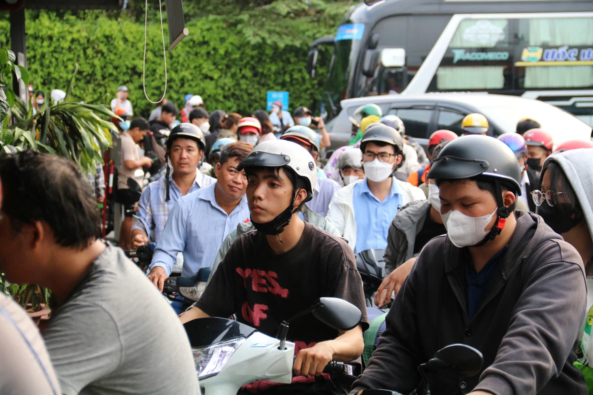 cua-ngo-phia-tay-337.jpg