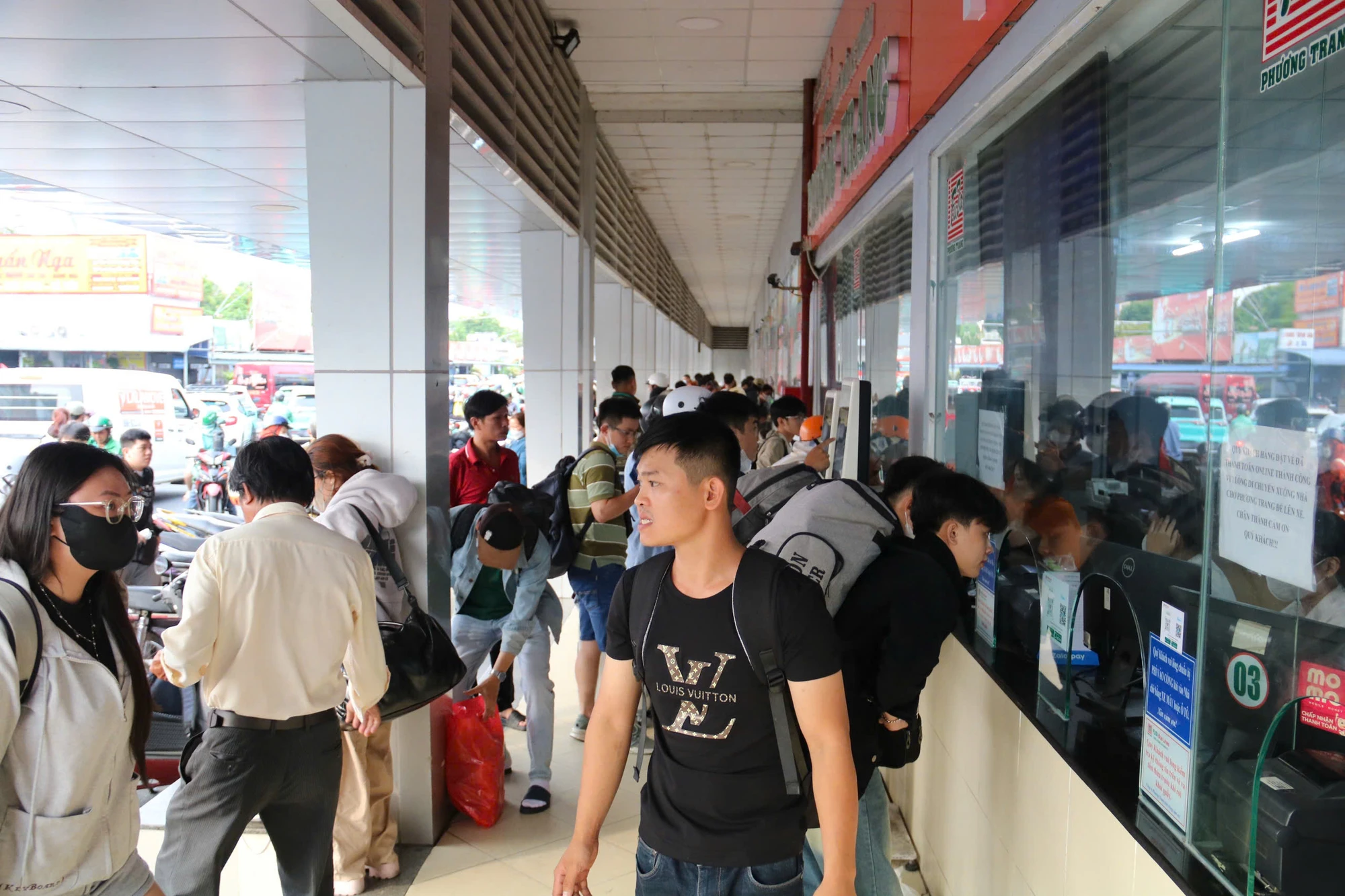 cua-ngo-phia-tay-339.jpg