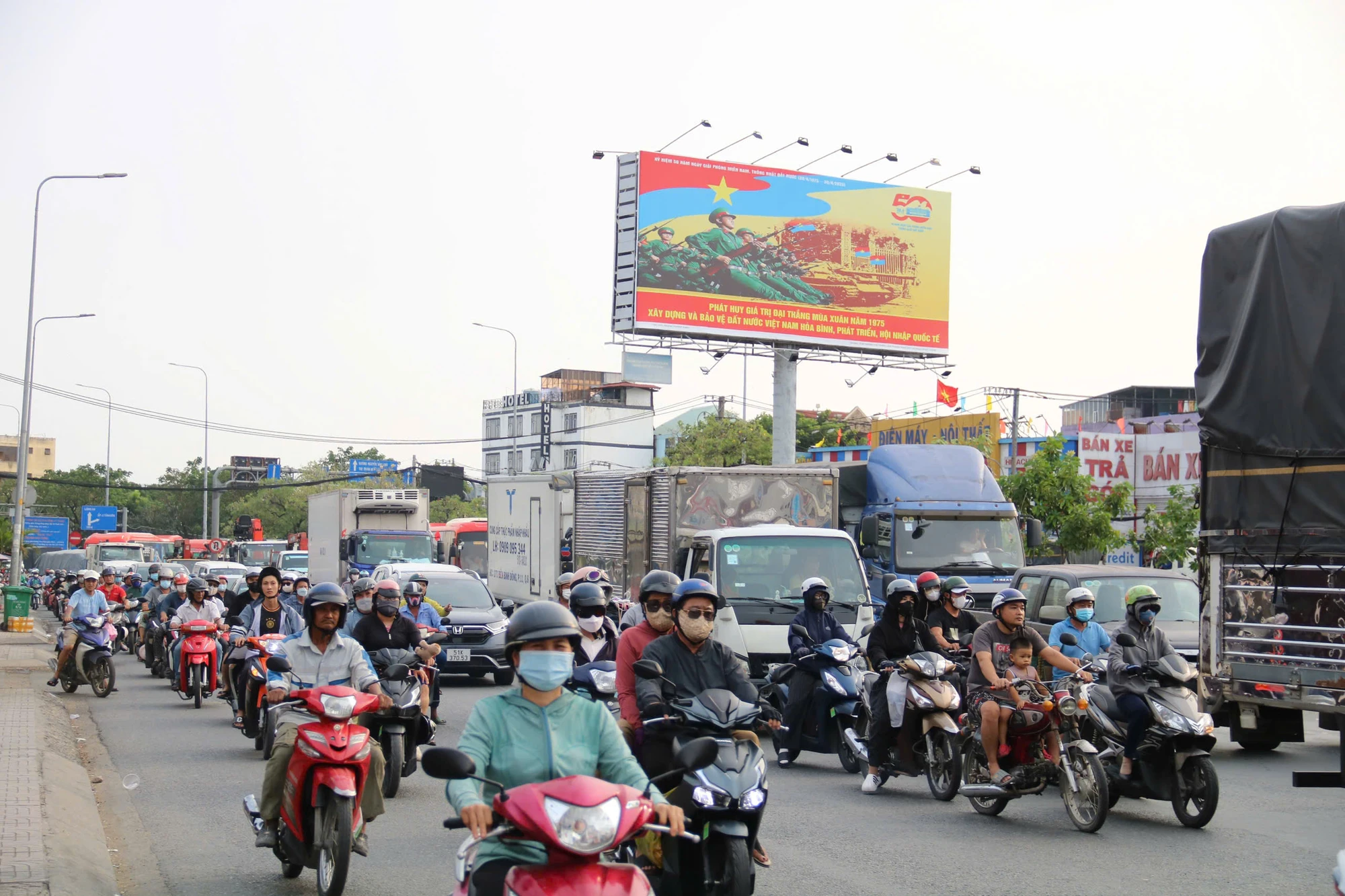 cua-ngo-phia-tay-342.jpg
