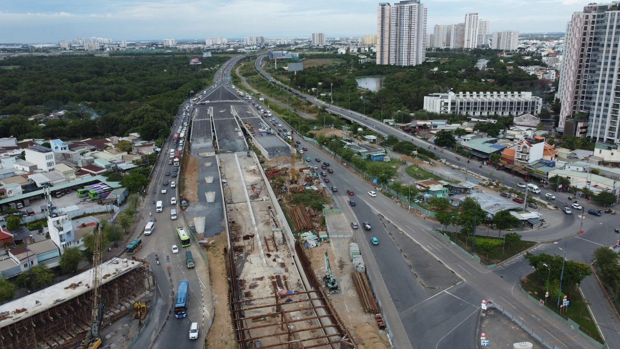 Hình ảnh bất ngờ của giao thông cửa ngõ phía Đông TP.HCM sau kỳ nghỉ lễ