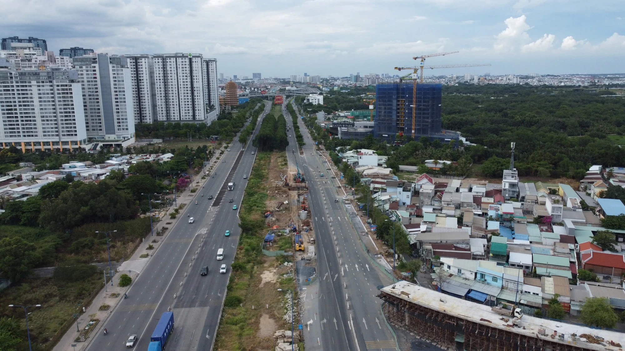 cua-ngo-phia-dong-85.jpg