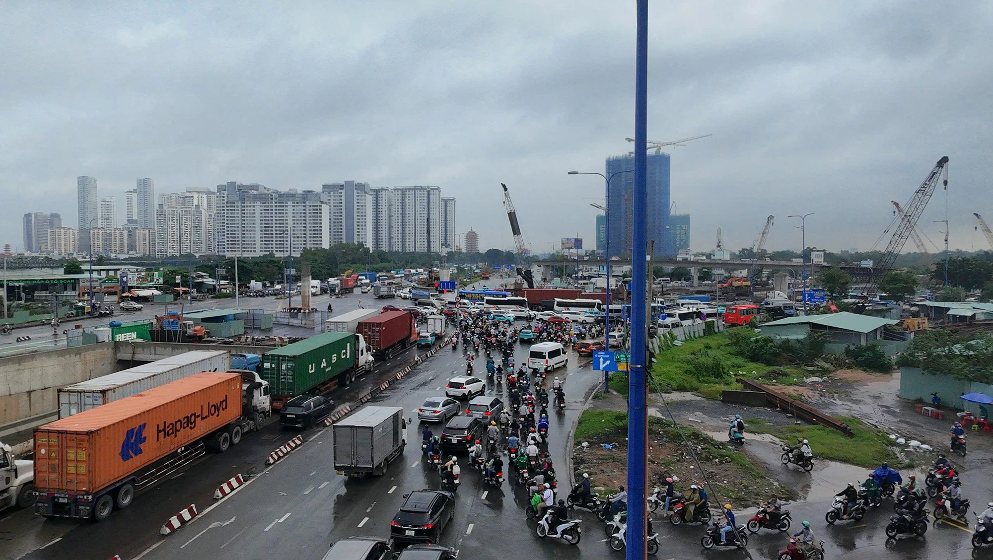 cua-ngo-phia-dong-10.jpg