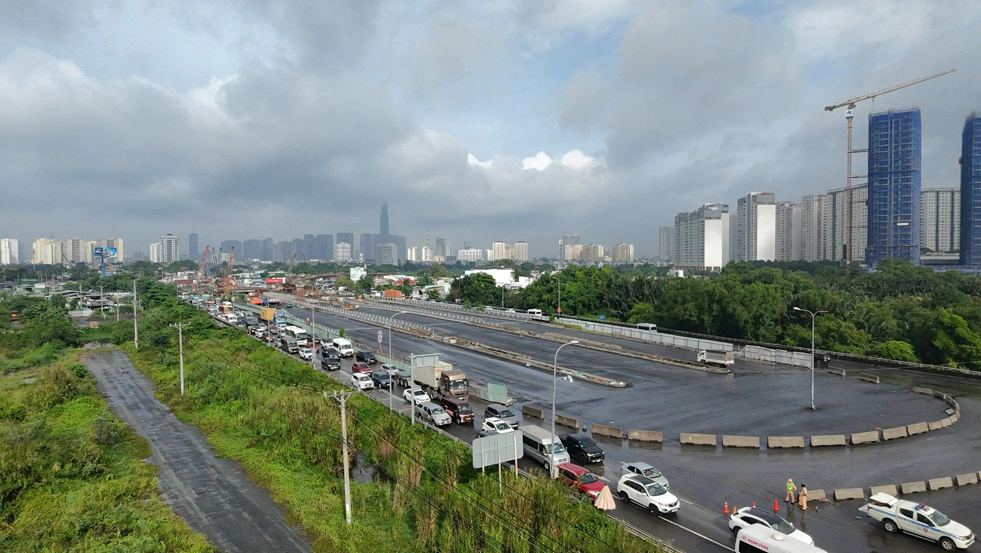 cua-ngo-phia-dong-4.jpg