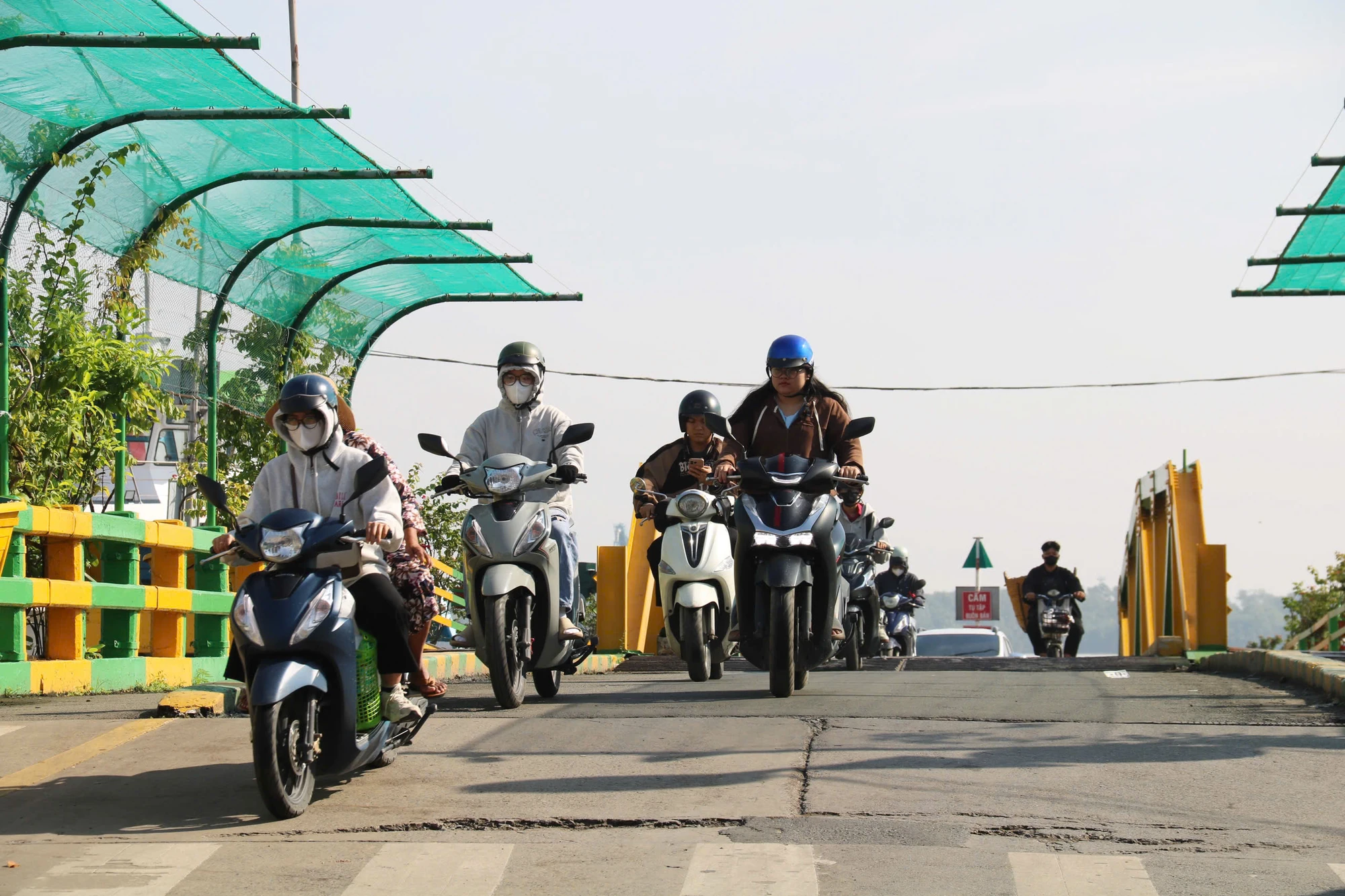 pha-binh-khanh-3.jpg