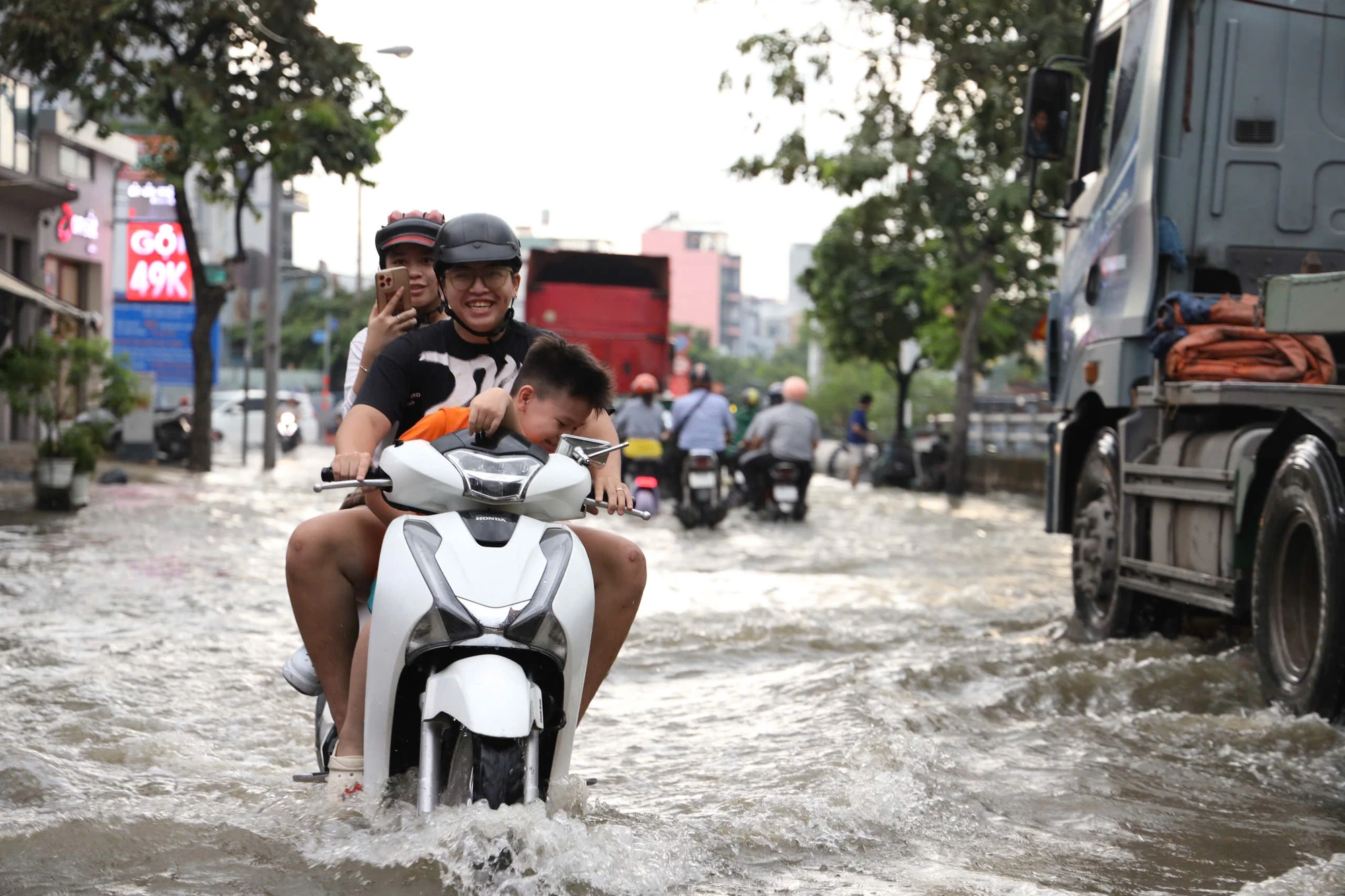 trieu-cuong-10.jpg