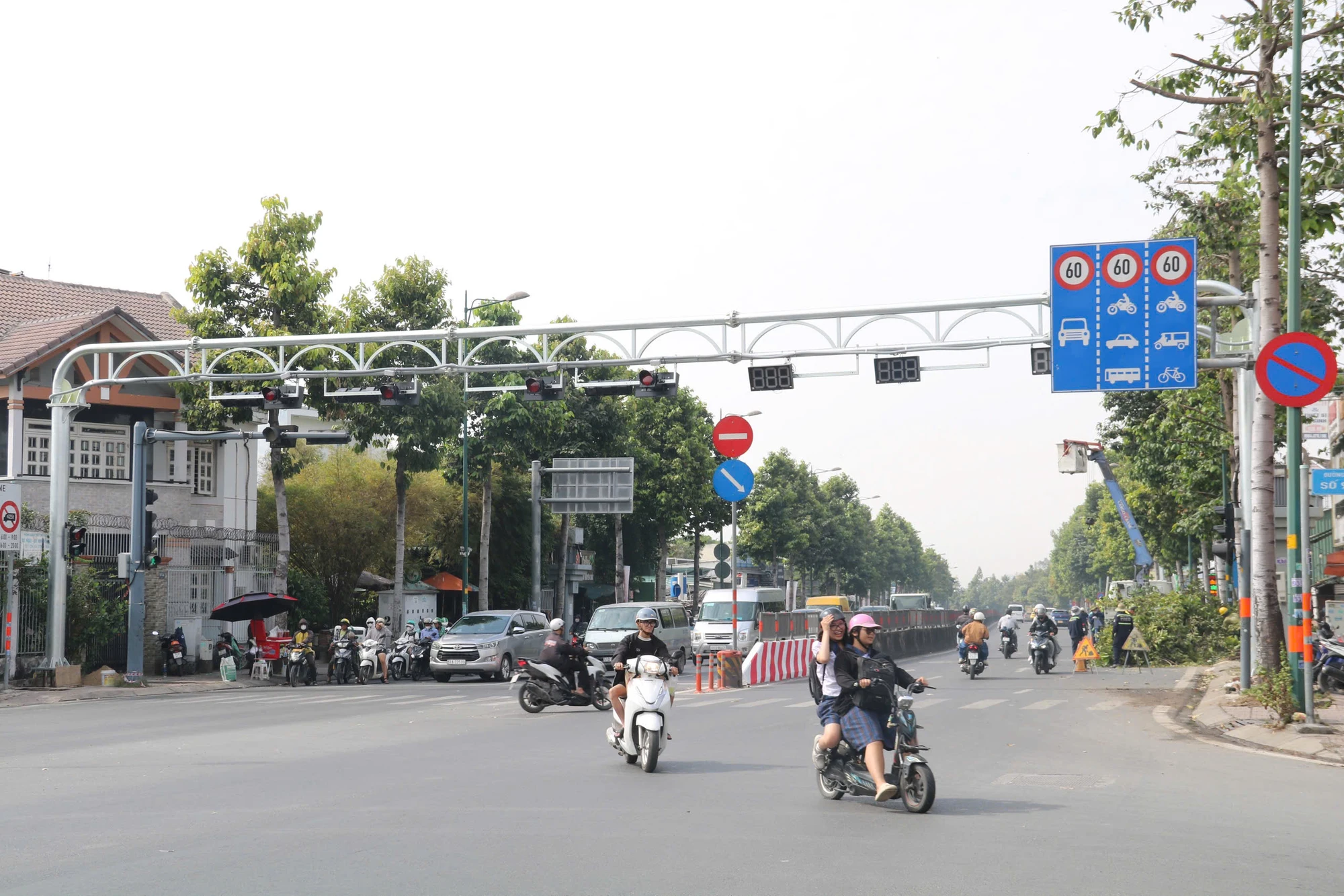 den-tin-hieu.jpg