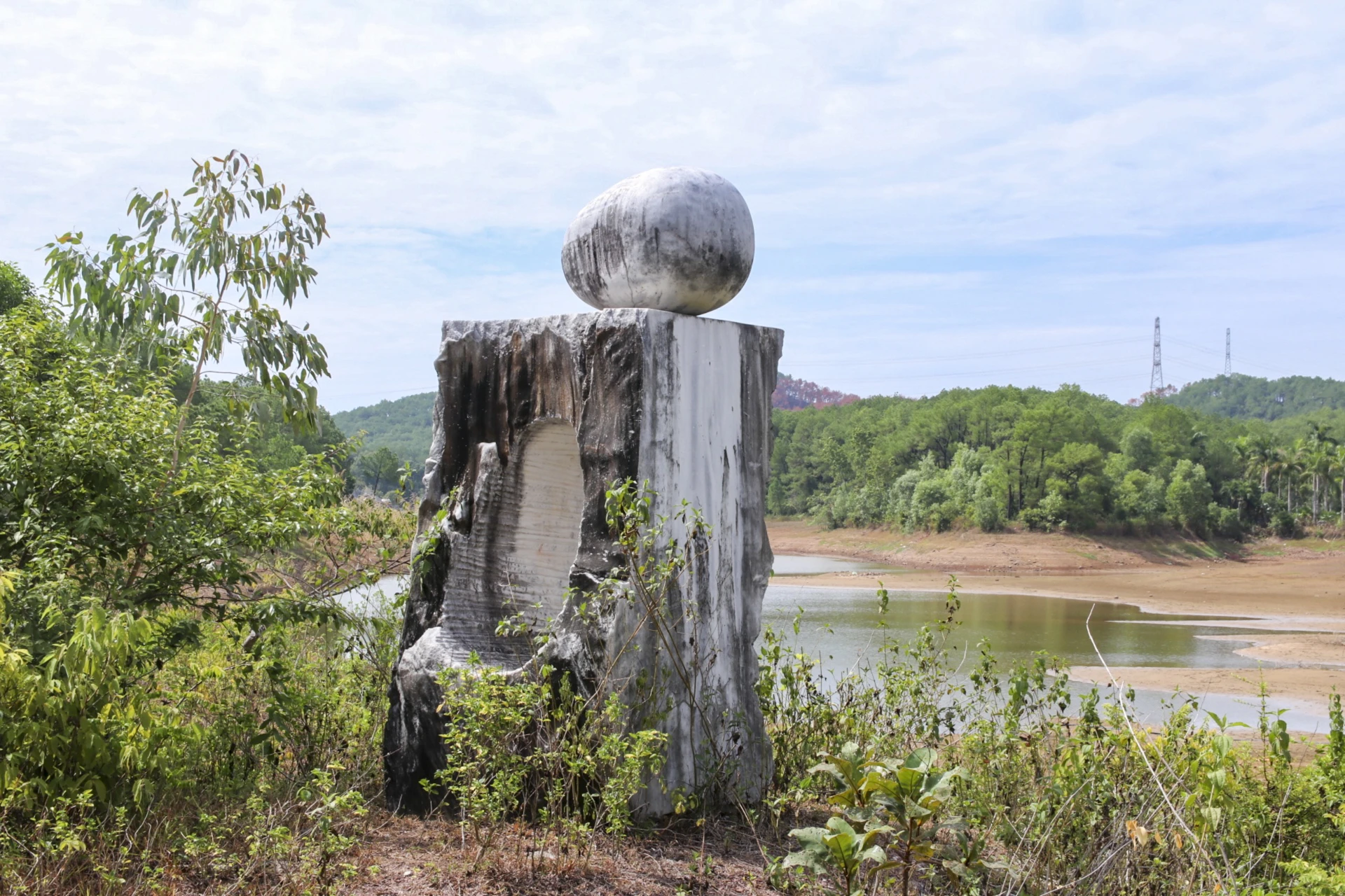 tuong-cong-vien-thuy-tien-13.jpg
