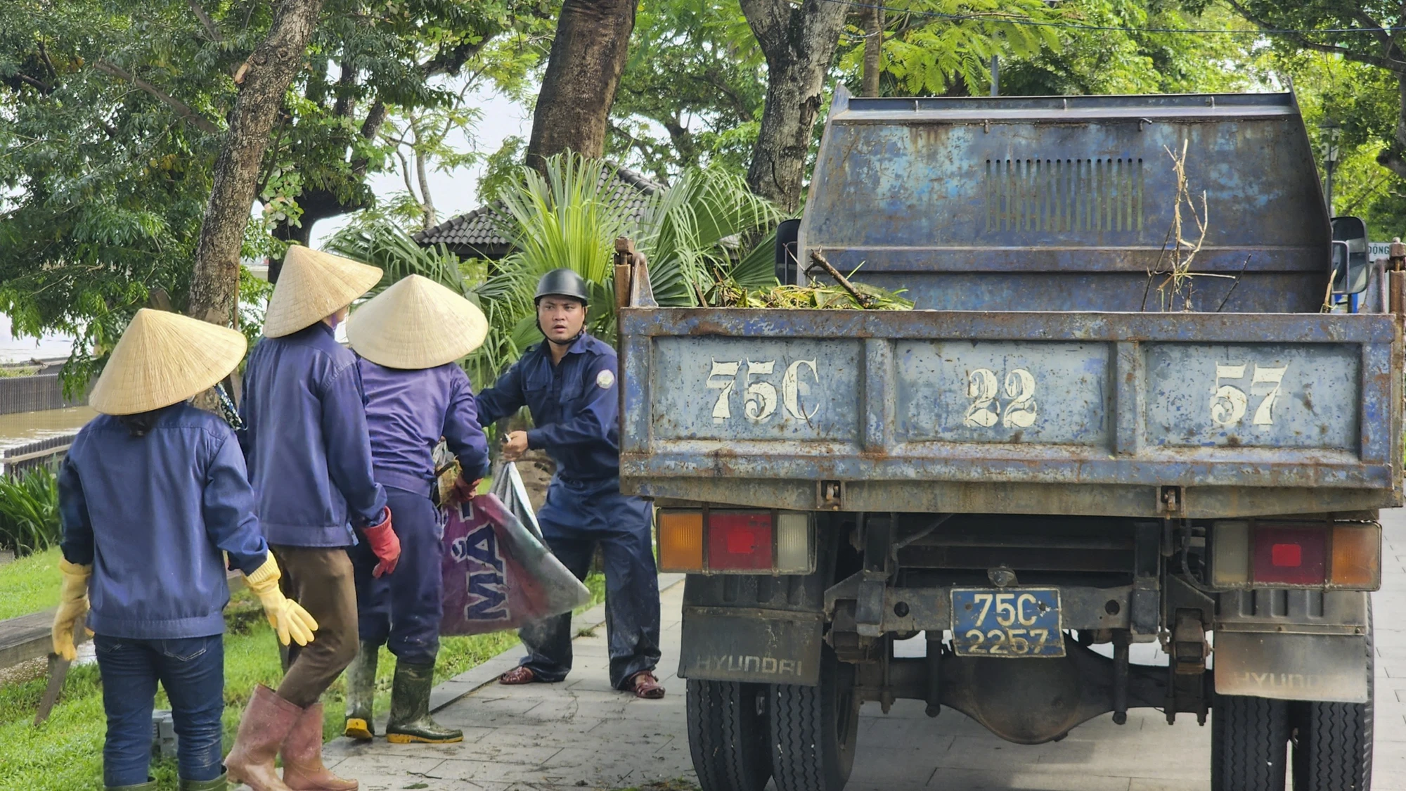 don-dep-ve-sinh-o-hue-19.jpg