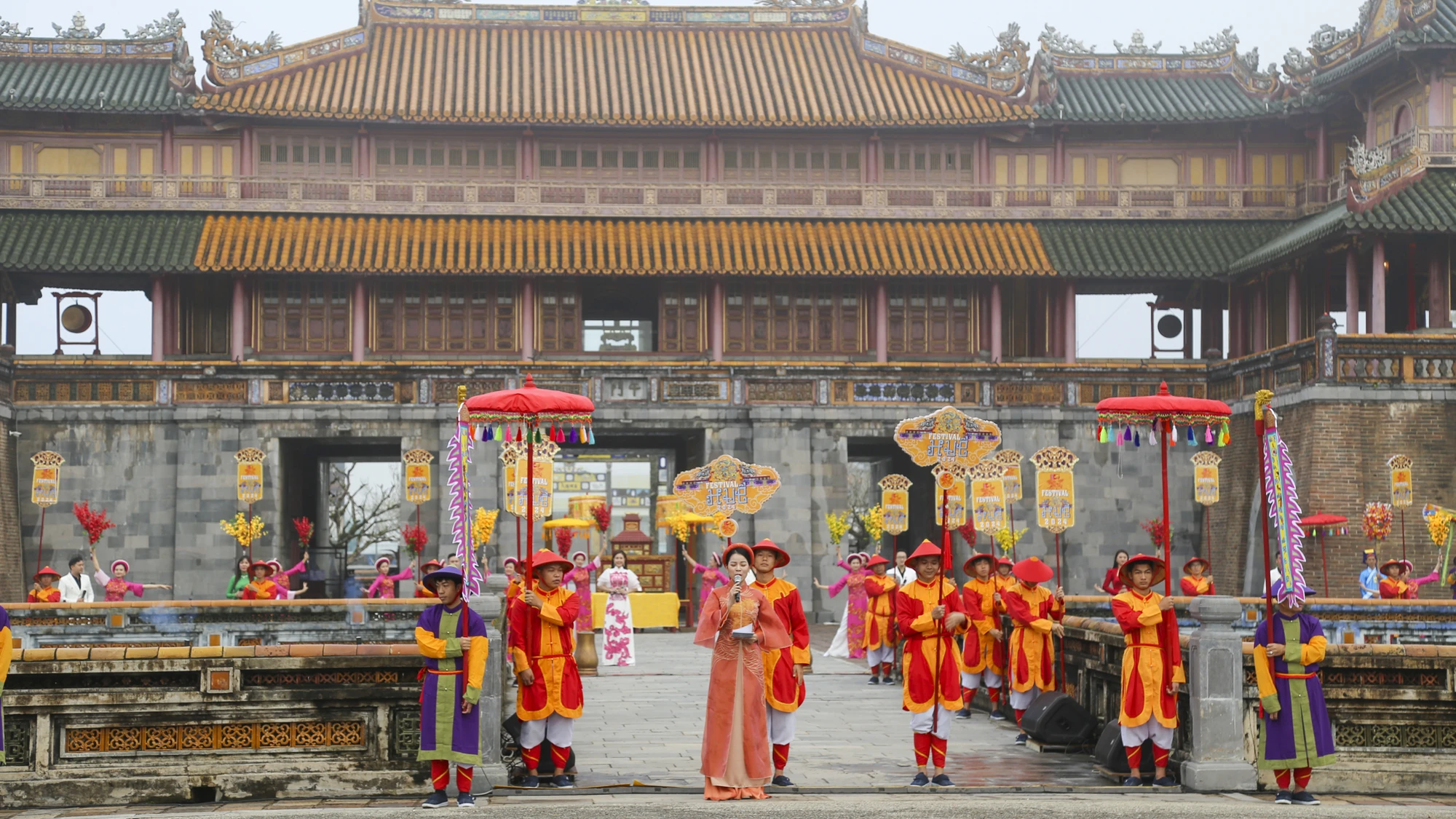 tang-lich-dau-nam-2-4492.jpg
