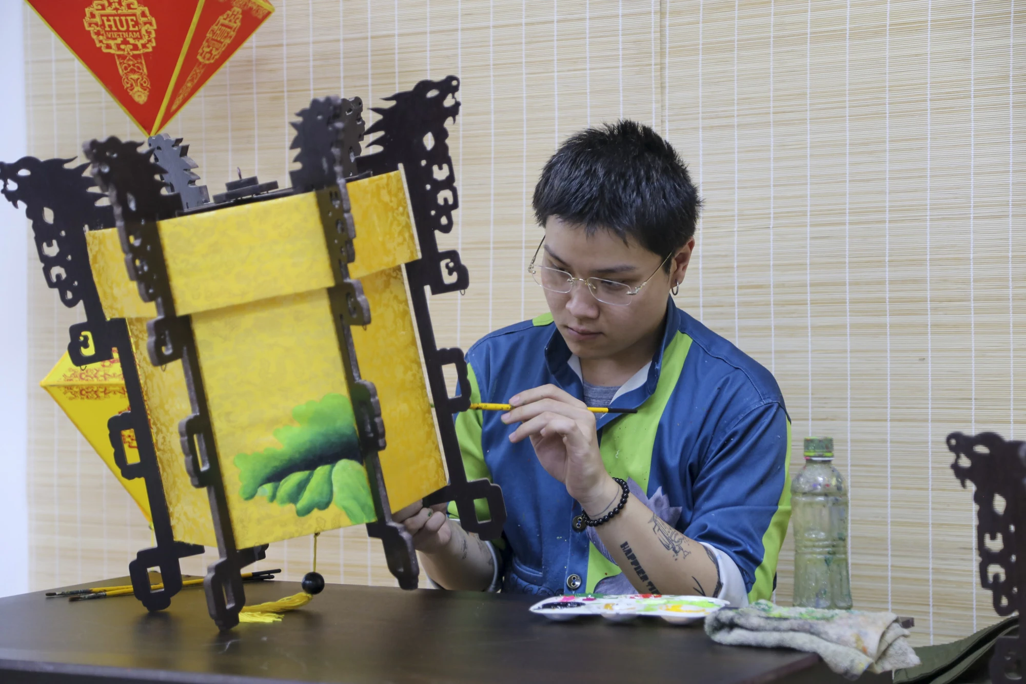 trai-nghiem-lang-nghe-truyen-thong-hue-17.jpg