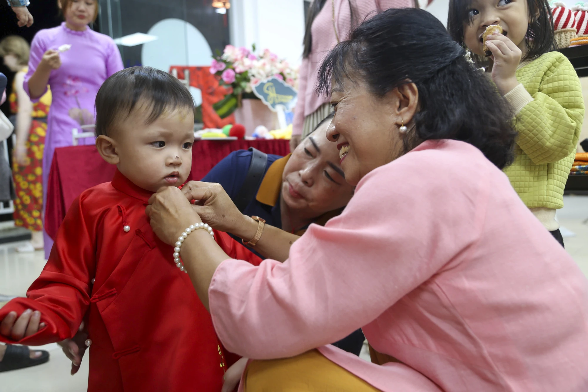 trai-nghiem-lang-nghe-truyen-thong-hue-20.jpg