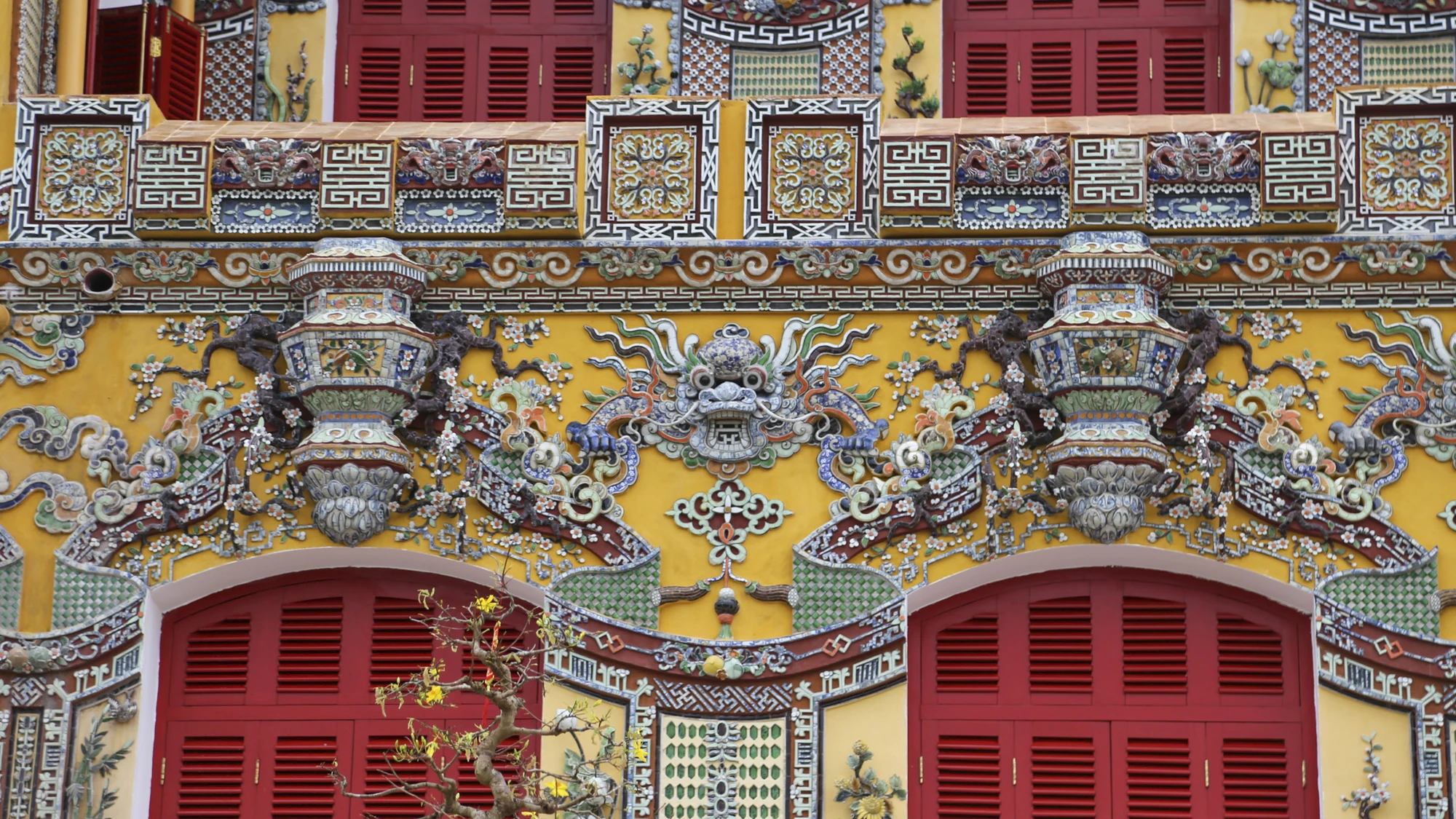 nam-thin-ngam-rong-13.jpg