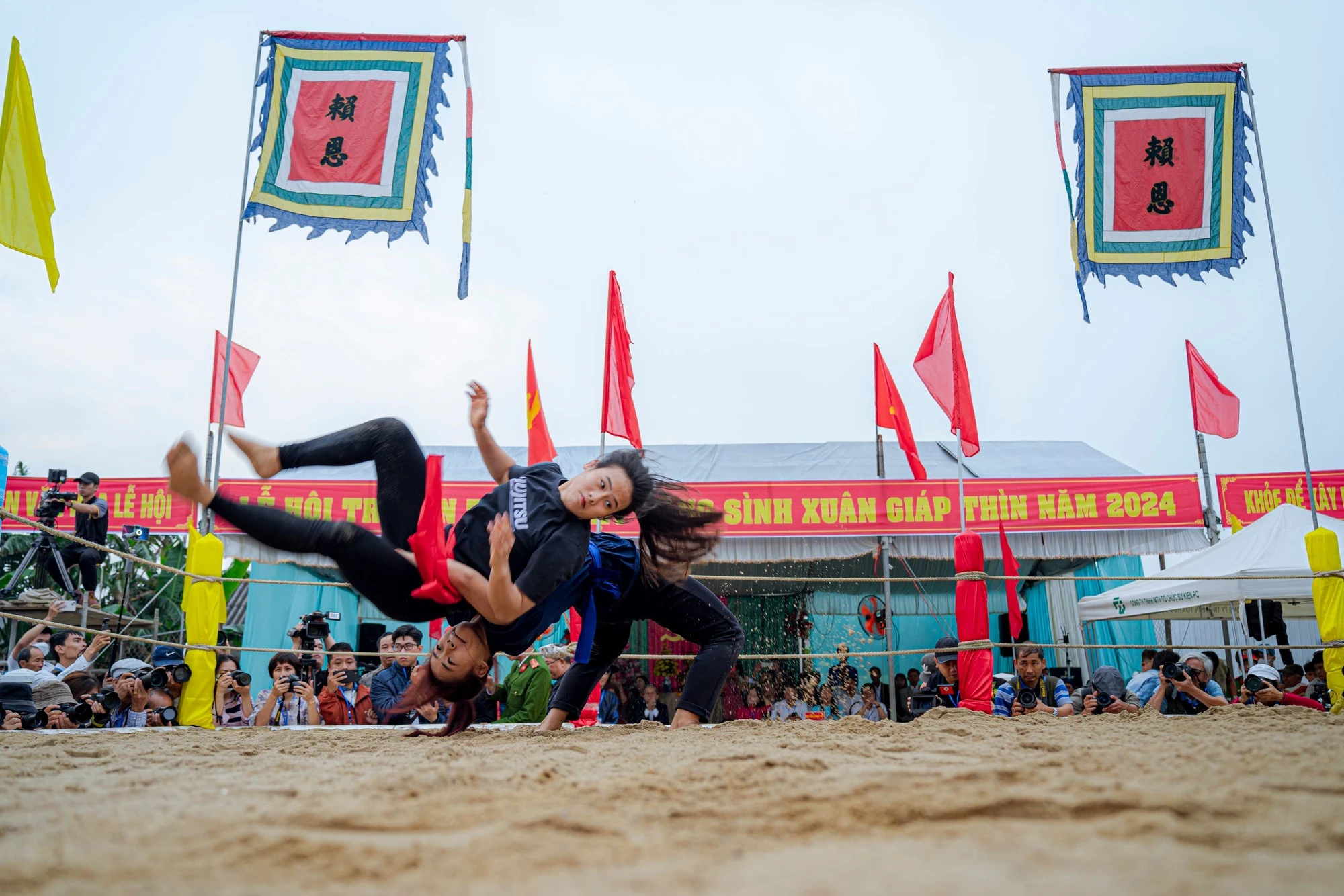 no-nuc-hoi-vat-lang-sinh-dau-xuan-giap-thin (4).jpg