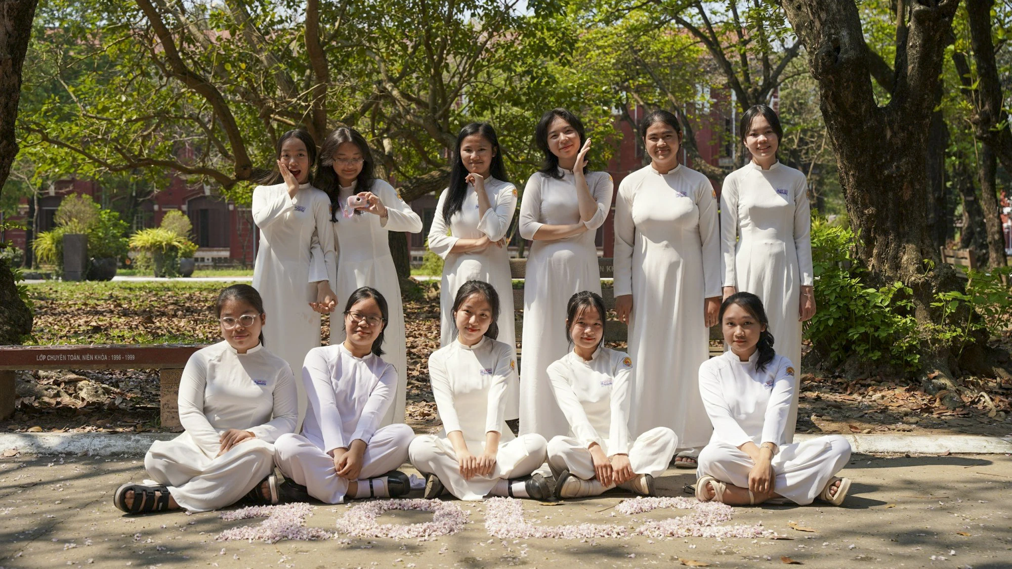 diep-anh-dao-khoe-sac-o-hue-13.jpg