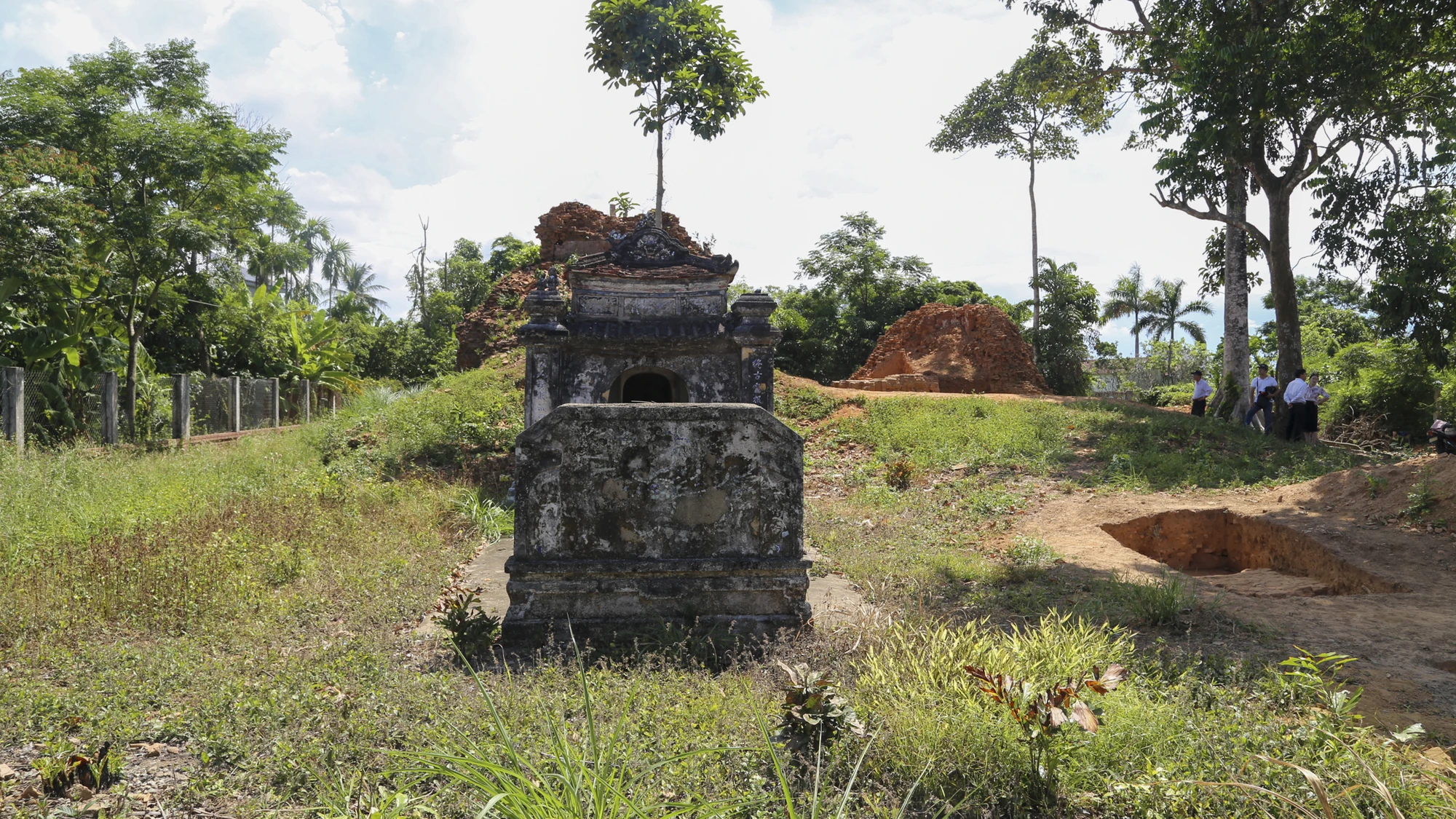 ngam-thap-doi-co-champa-1-000-nam-tuoi-2.jpg