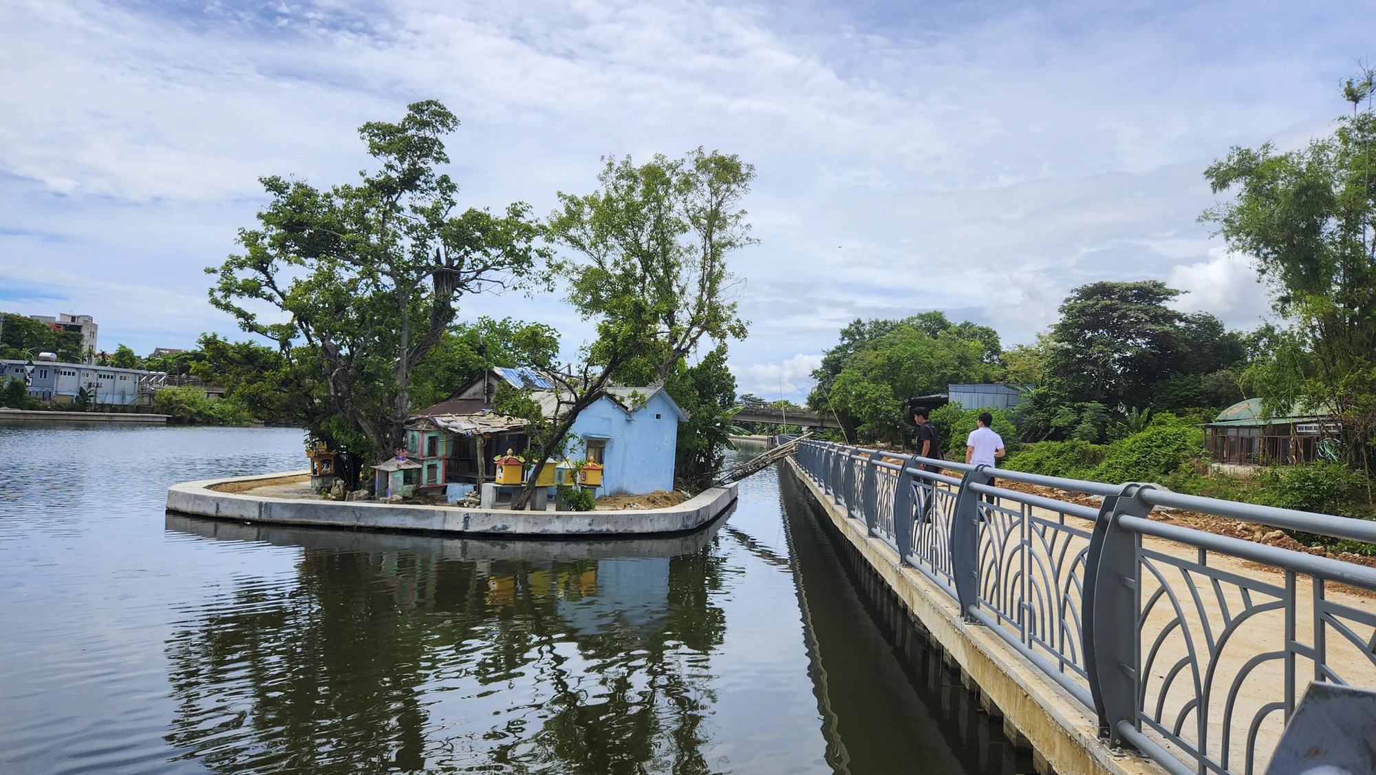 duong-di-bo-o-hue-12.jpg