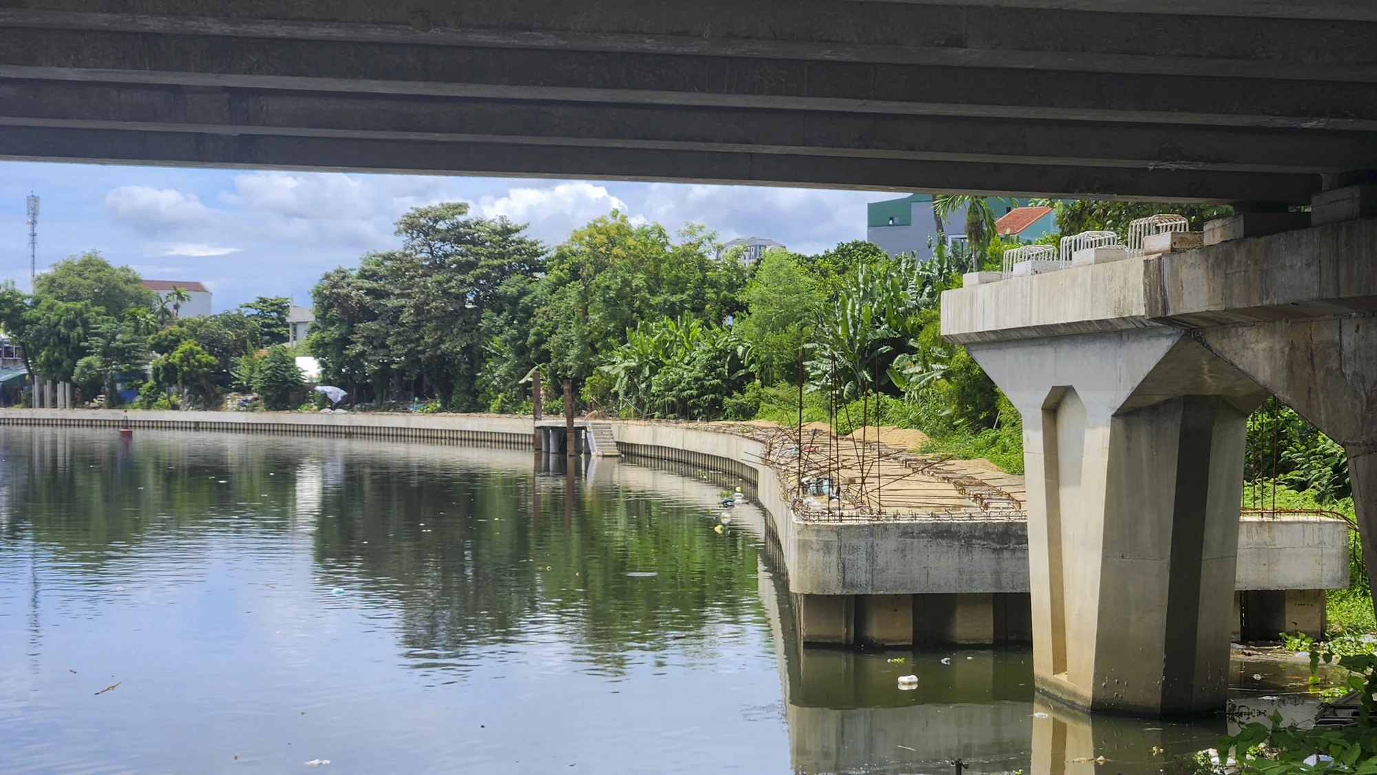 duong-di-bo-o-hue-16.jpg