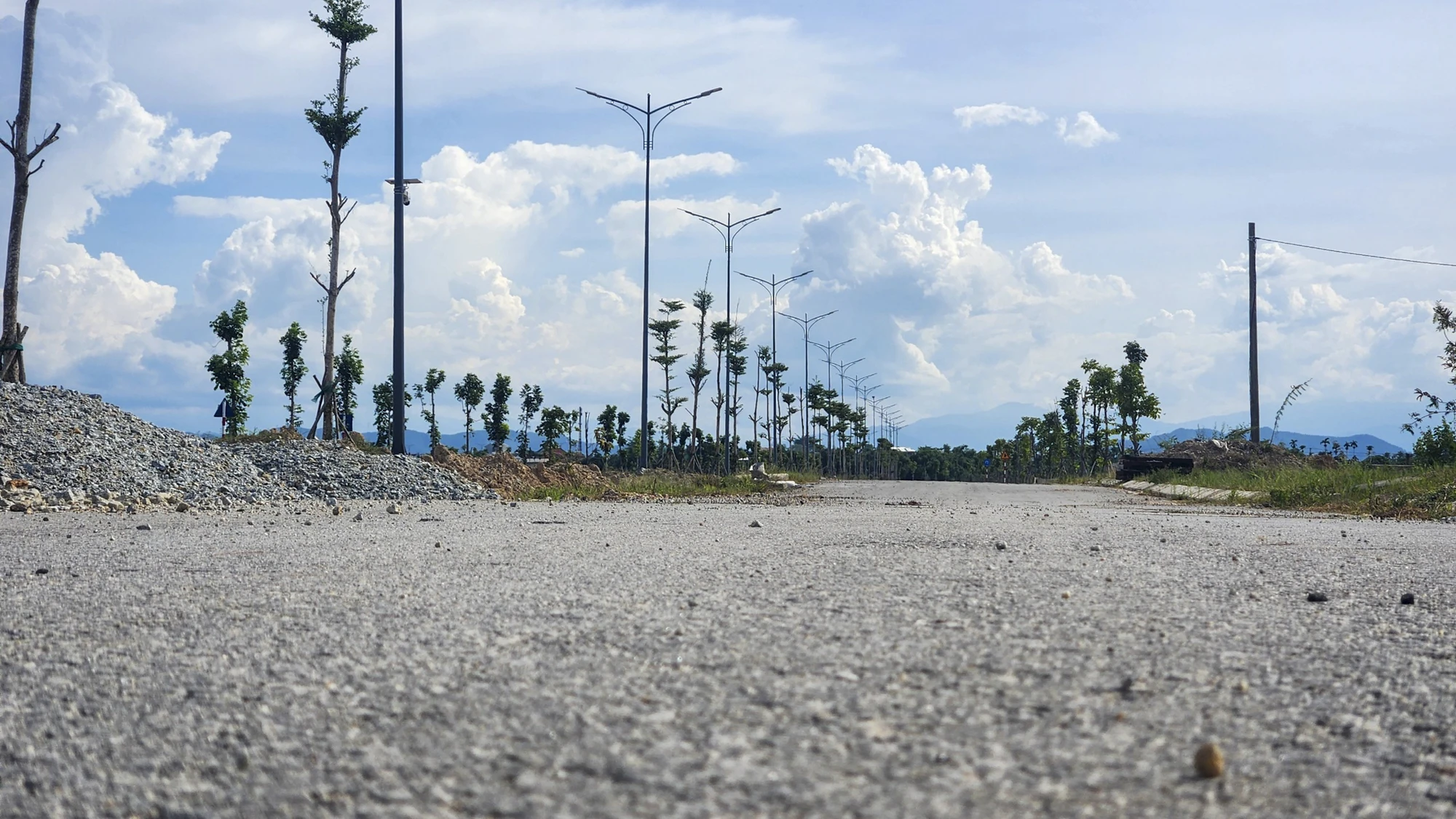 6-nam-chua-xong-4km-duong-5.jpg