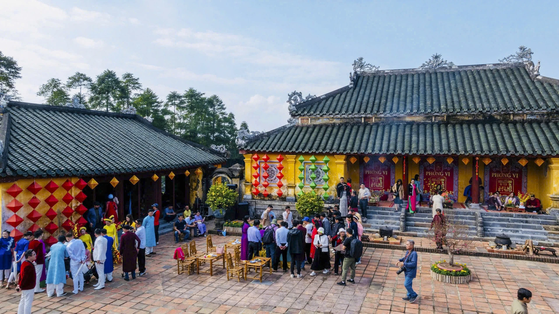 phong-vi-tet-trong-hoang-cung-hue-2.jpg