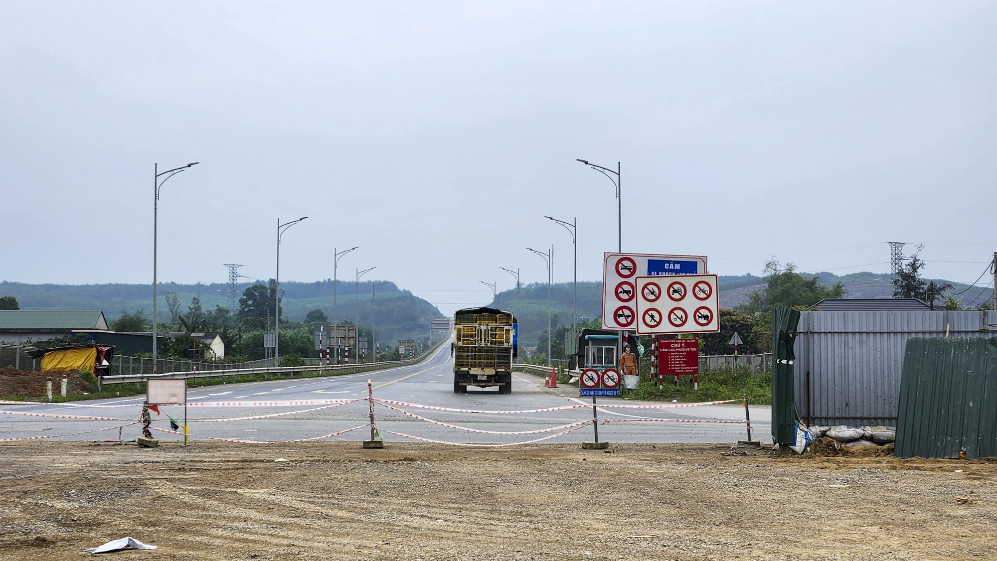 cao-toc-van-ninh-cam-lo-2.jpg