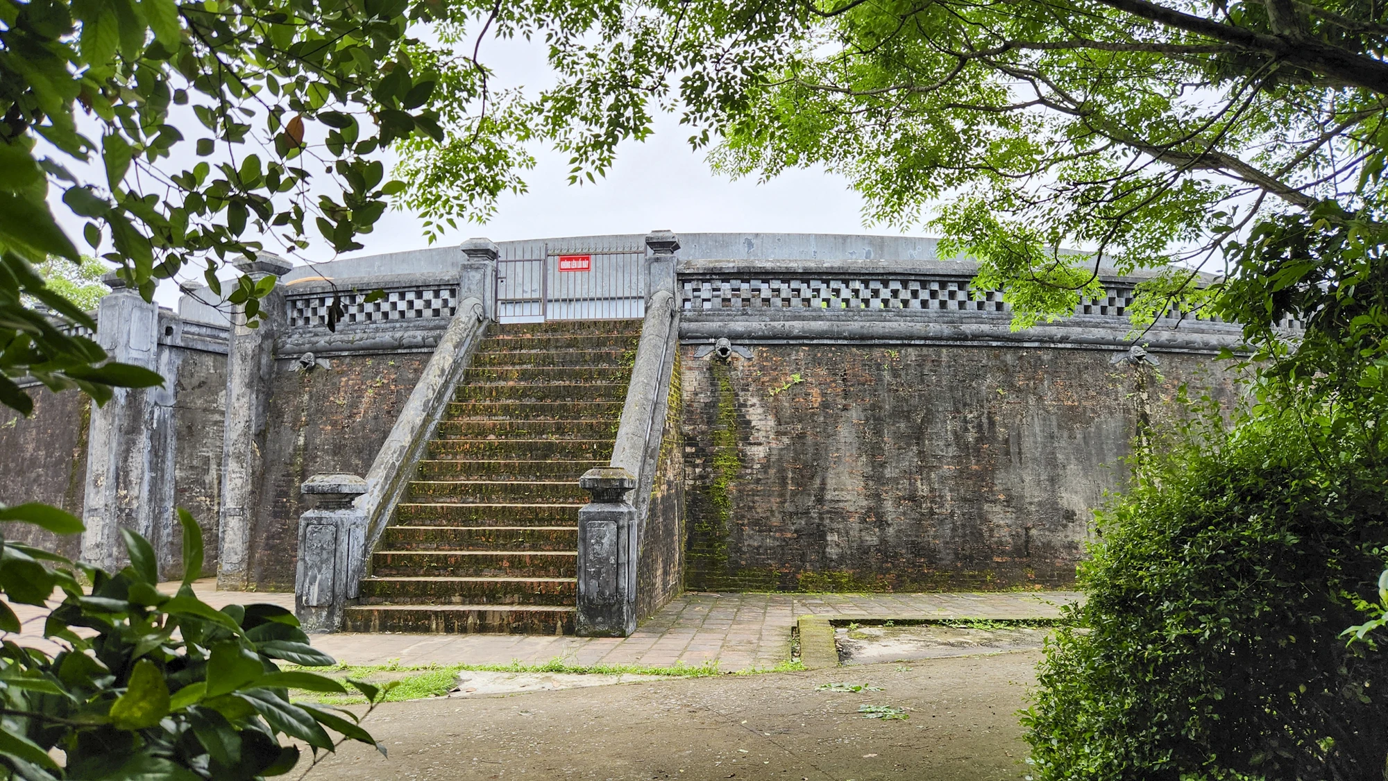 ho-quyen-o-hue-25.jpg