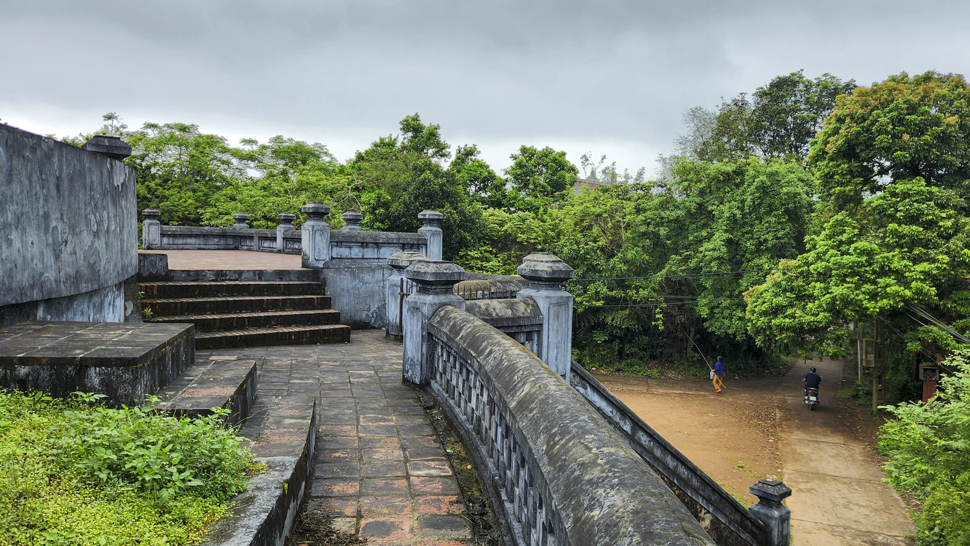 ho-quyen-o-hue-46.jpg