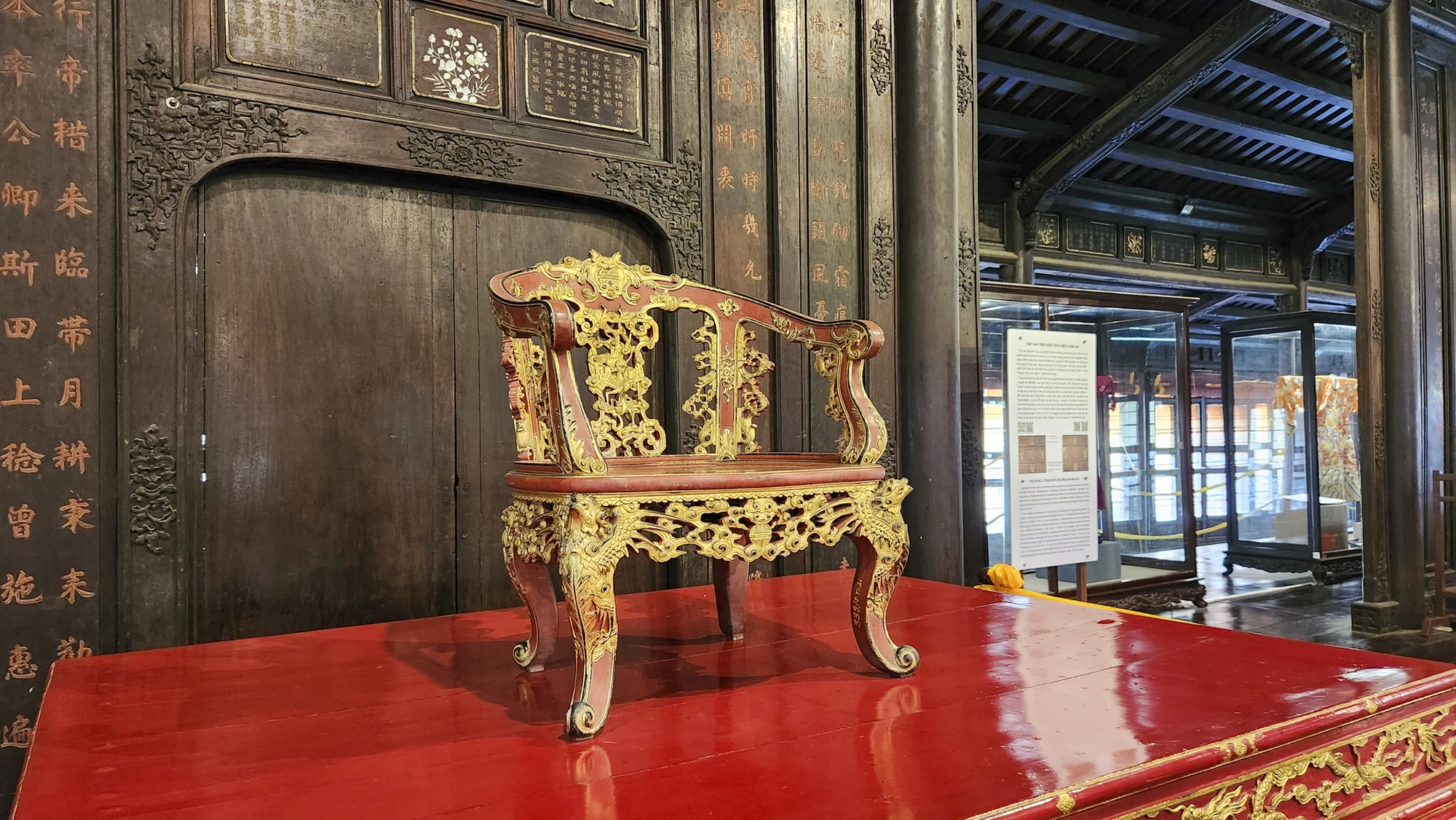 ngai-vua-trieu-nguyen-12.jpg