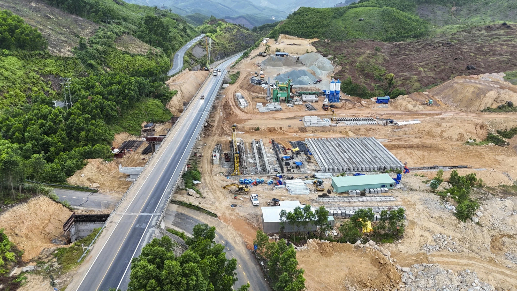 cao-toc-la-son-hoa-lien-6.jpg