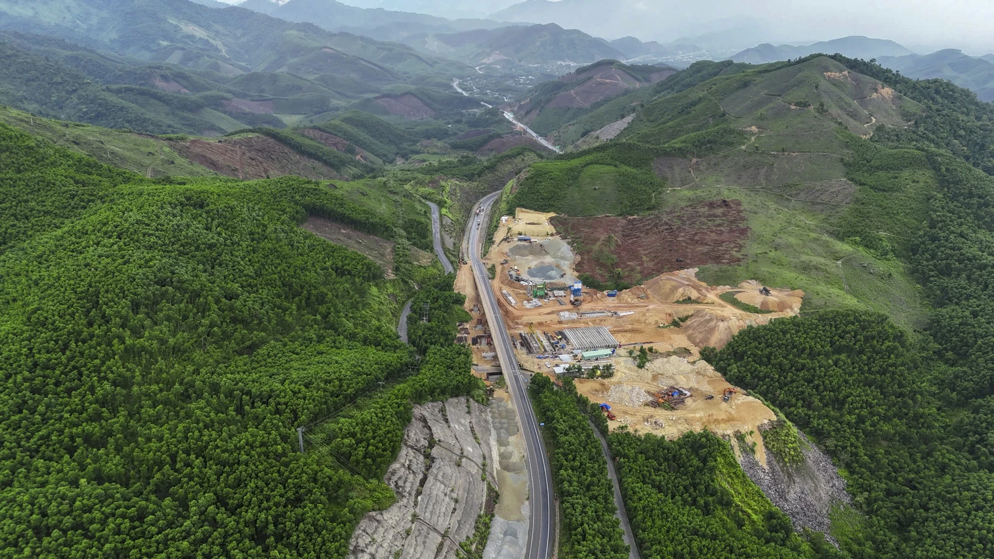cao-toc-la-son-hoa-lien-9.jpg