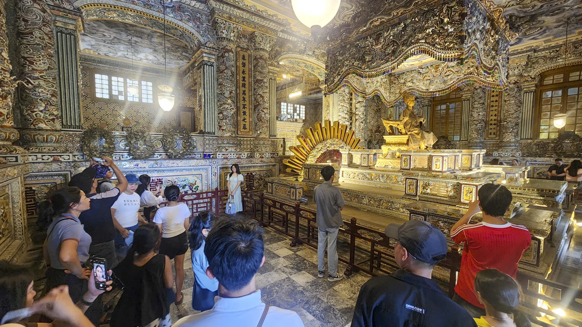 tham-di-tich-hue-trong-ngay-tet-doc-lap-18.jpg