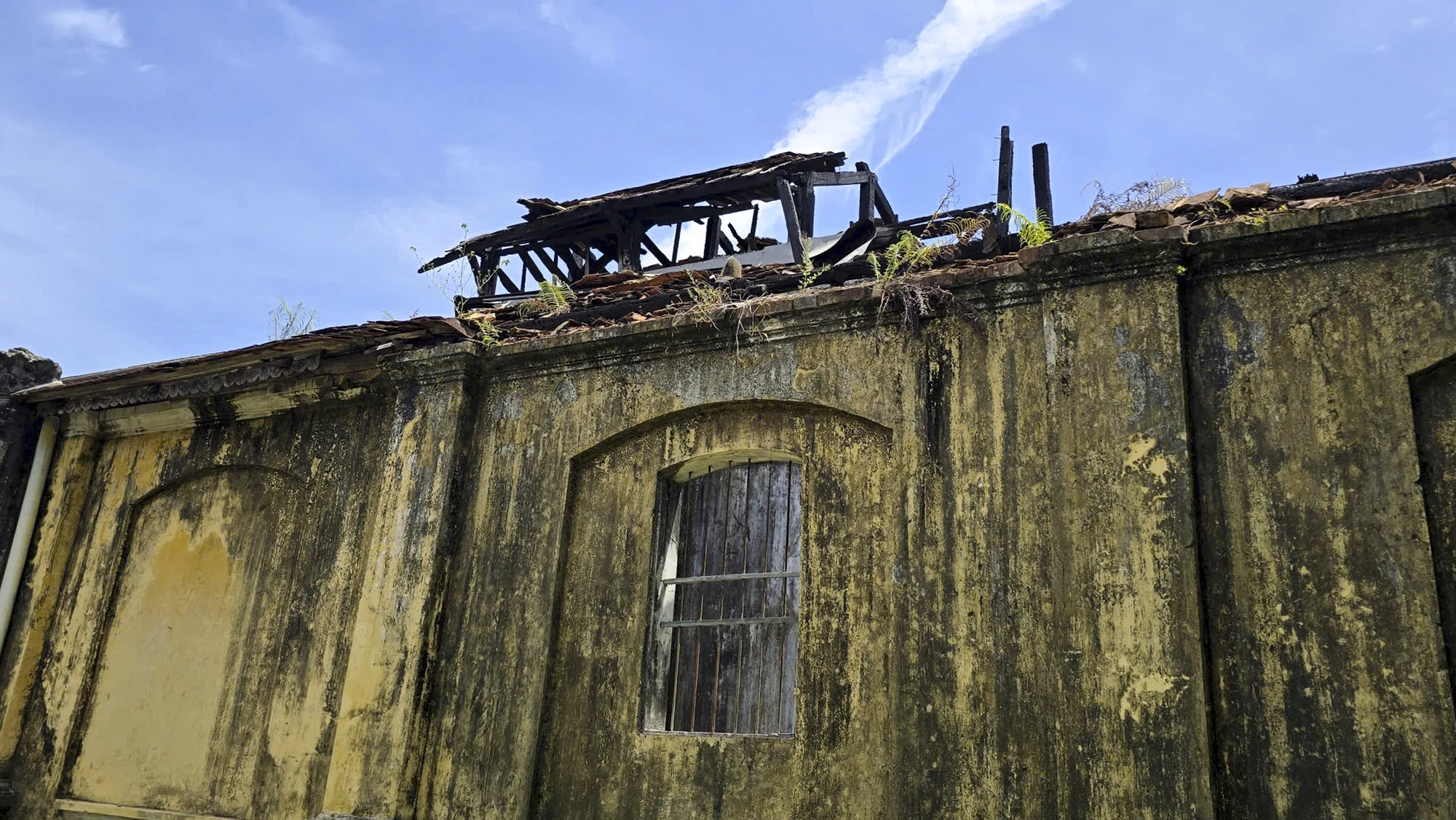 quoc-tu-giam-hue-1.jpg