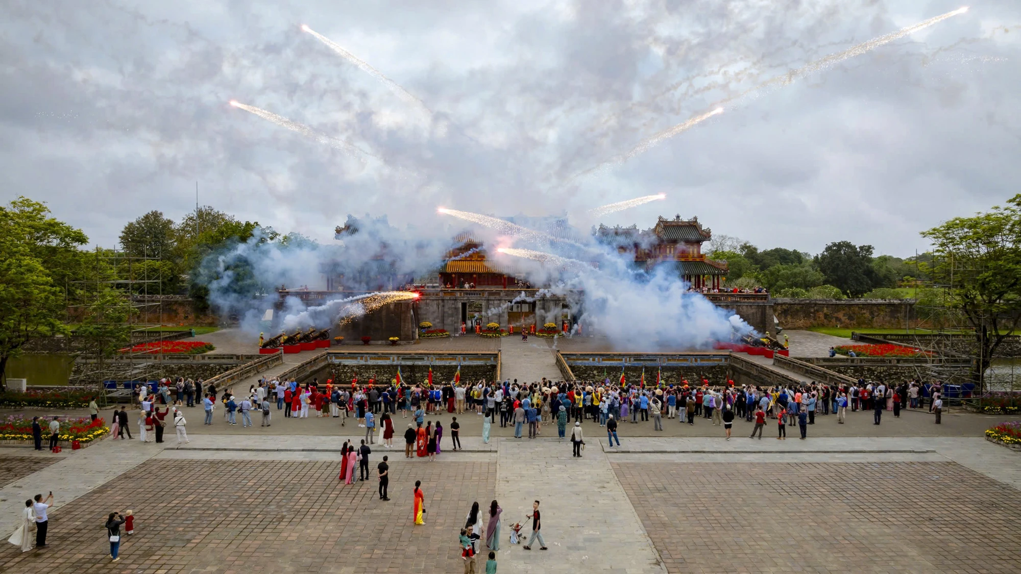 dai-noi-hue-12.jpg