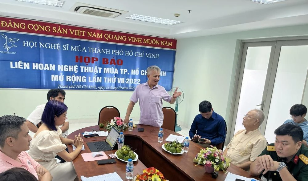 Ông Lê Nguyên Hiều chia sẻ tại họp báo. Ảnh: ĐÔNG A Ông Lê Nguyên Hiều chia sẻ tại họp báo. Ảnh: ĐÔNG A