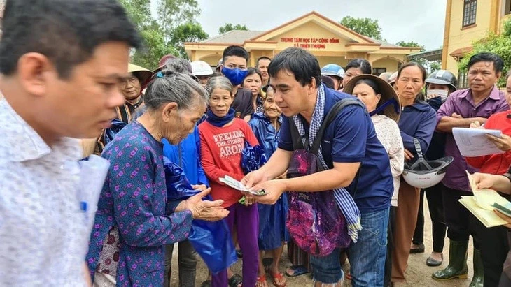 nghe-si-quyen-linh4.jpg