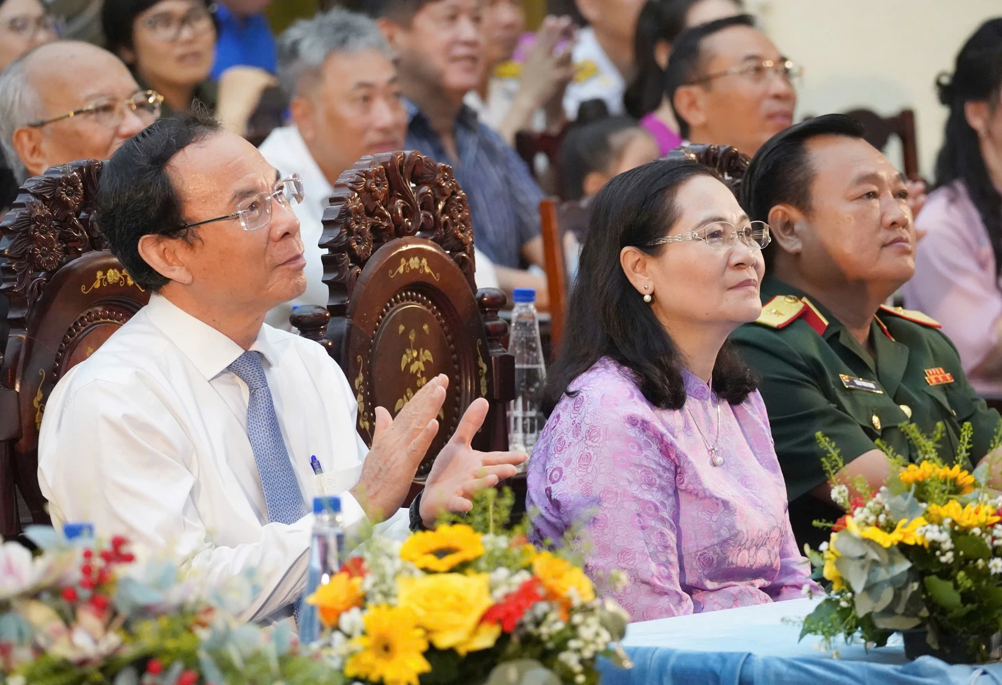 70-nam-hiep-dinh-gieneve-va-chuyen-tau-tap-ket1.jpg
