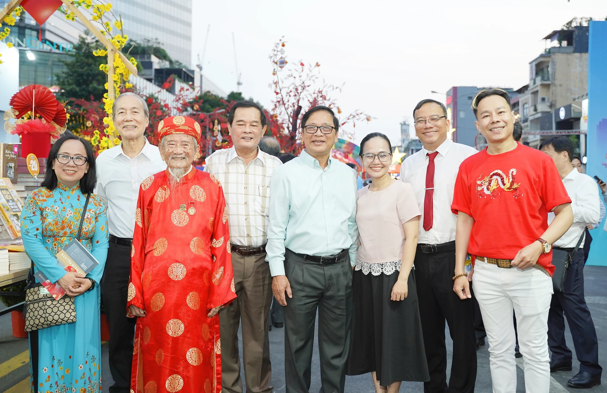 nha-nghien-cuu-nguyen-dinh-tu6.jpg