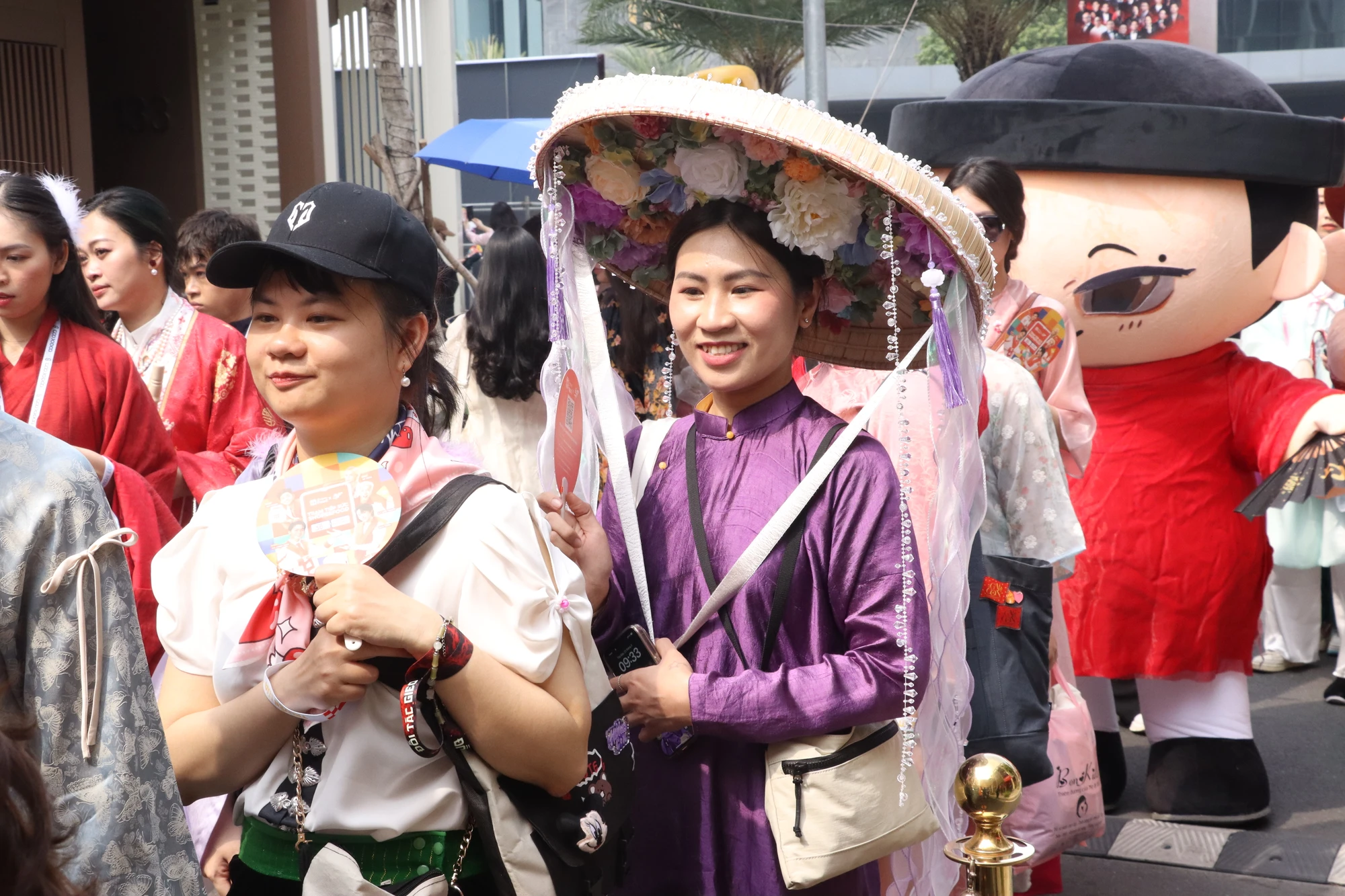 anh-trai-vuot-ngan-chon-gai13.JPG
