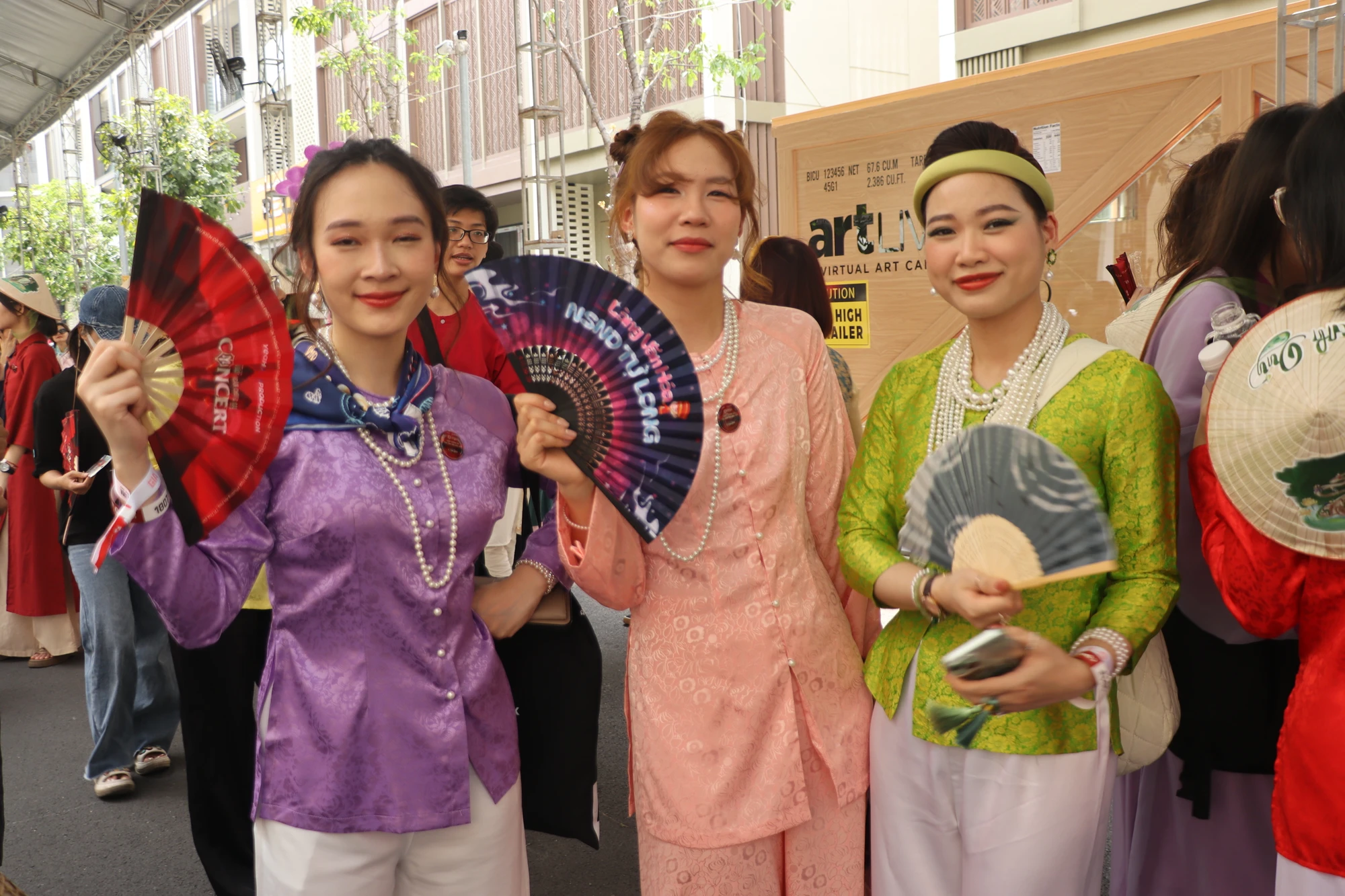 anh-trai-vuot-ngan-chon-gai23.JPG